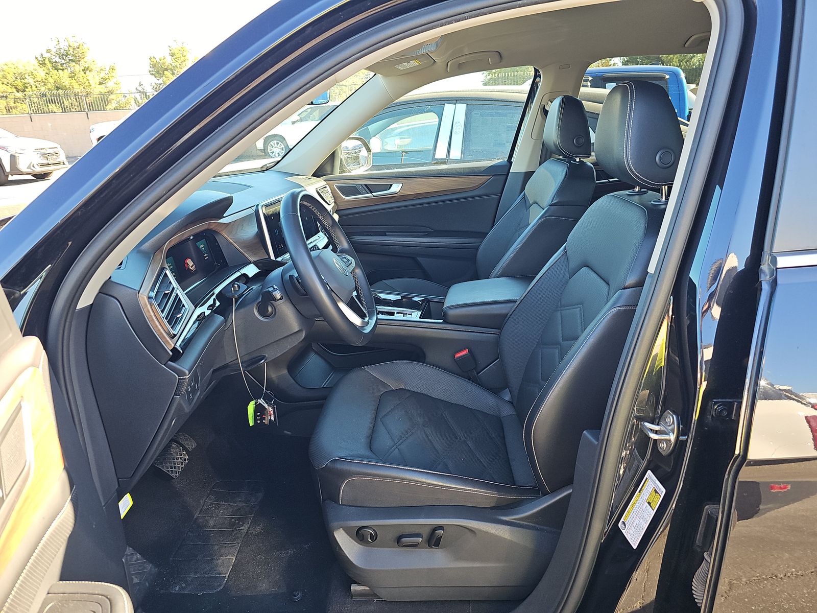 2024 Volkswagen Atlas 2.0T SE AWD