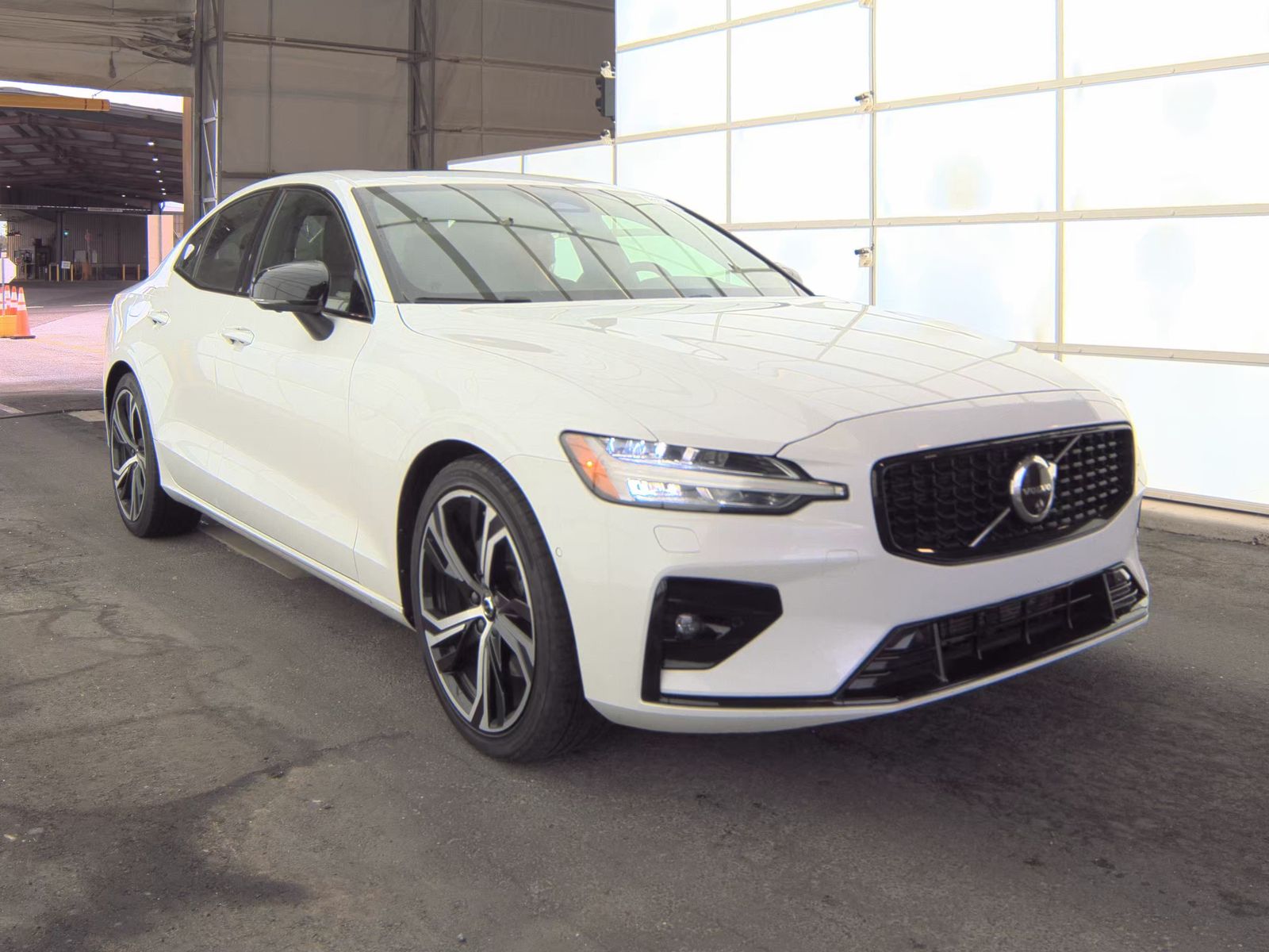 2024 Volvo S60 B5 Ultimate AWD