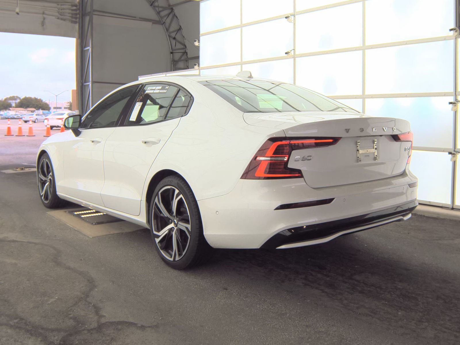 2024 Volvo S60 B5 Ultimate AWD