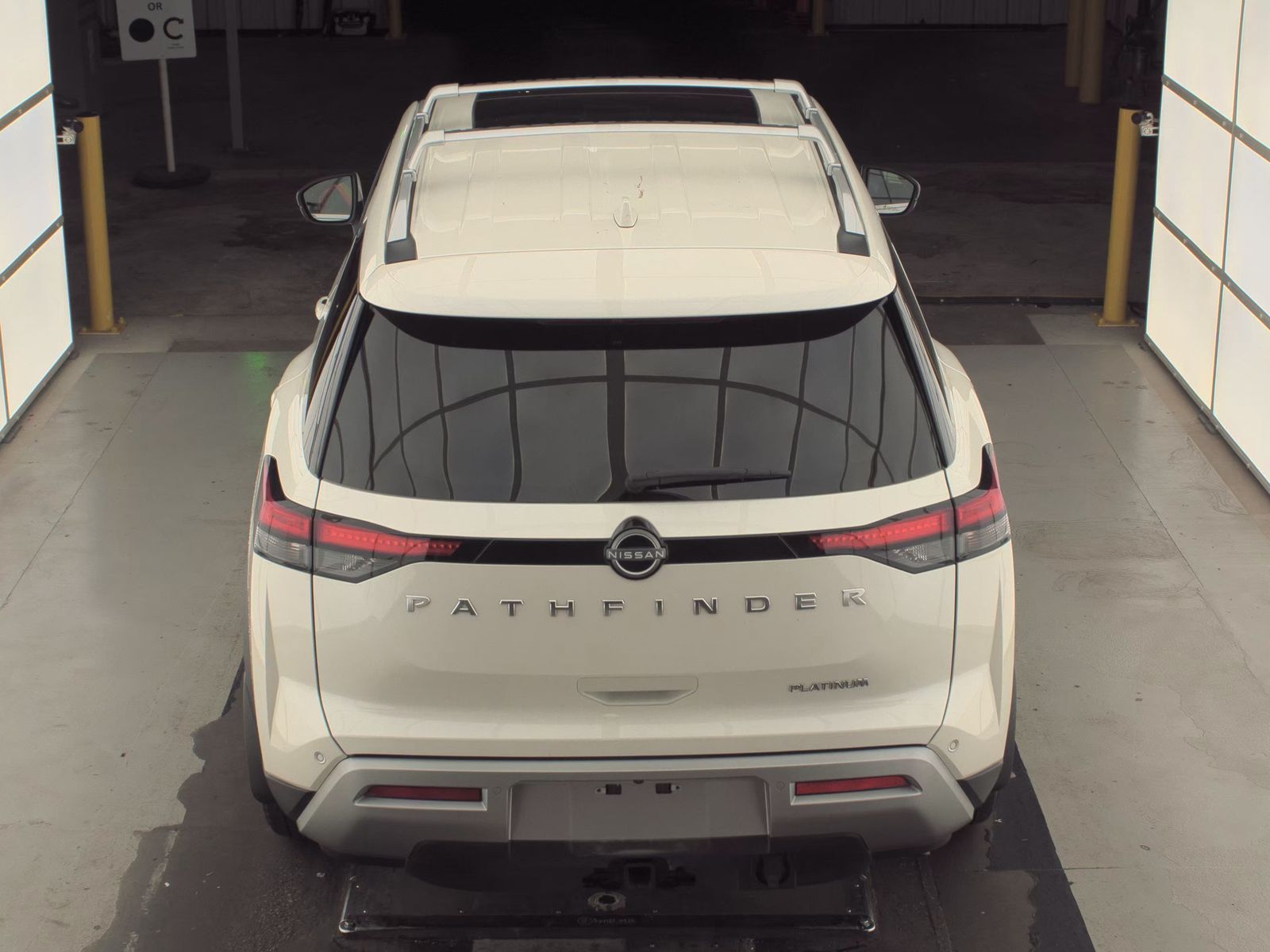 2024 Nissan Pathfinder Platinum FWD