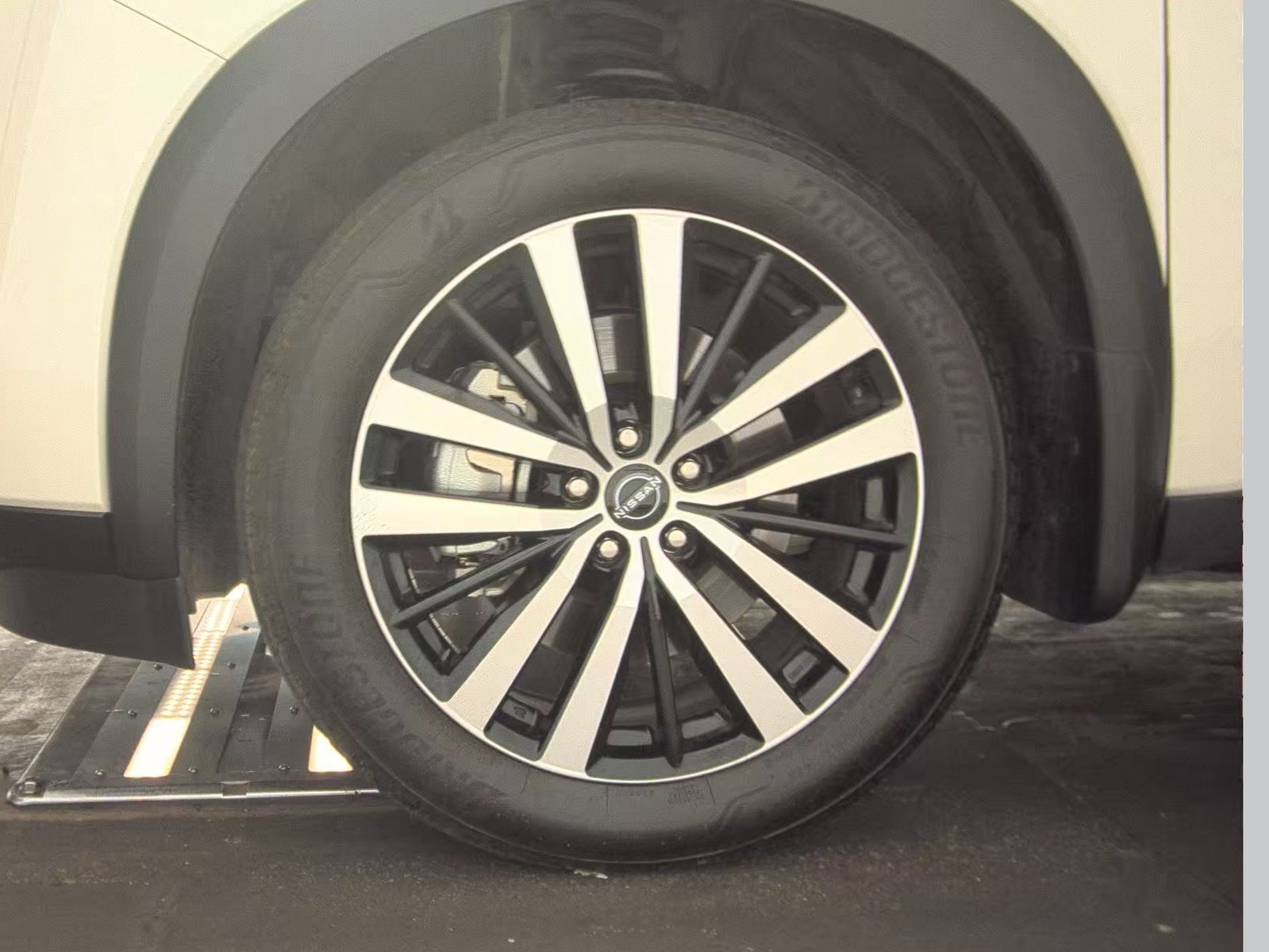 2024 Nissan Pathfinder Platinum FWD