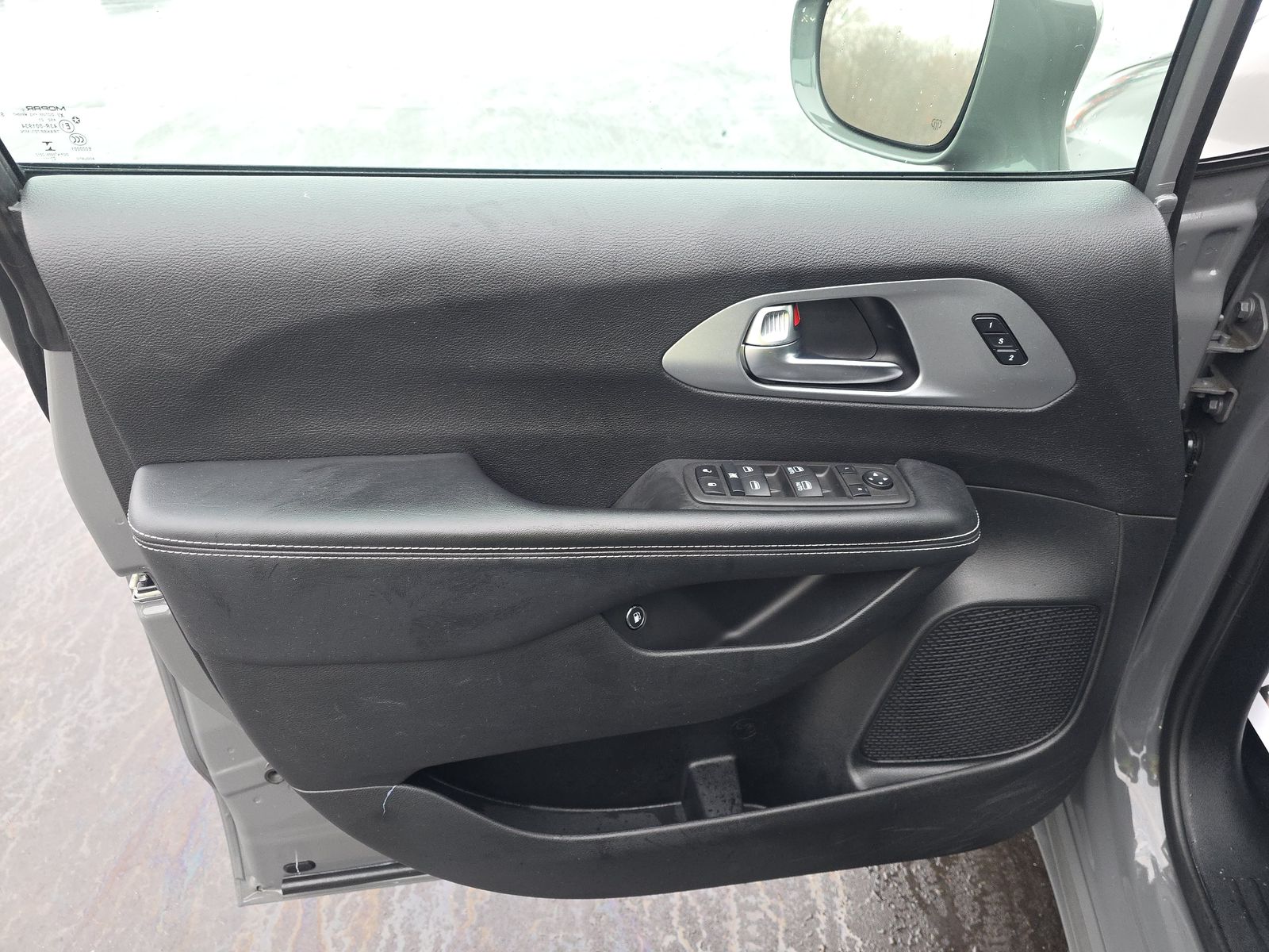 2022 Chrysler Pacifica Hybrid Touring L FWD