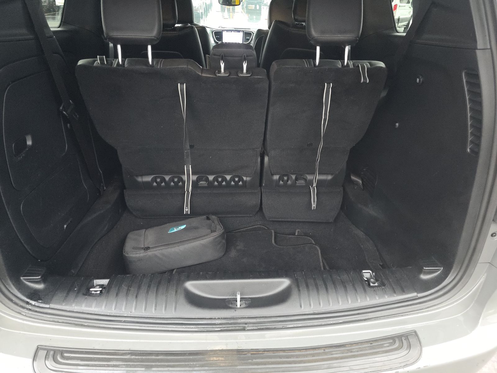 2022 Chrysler Pacifica Hybrid Touring L FWD