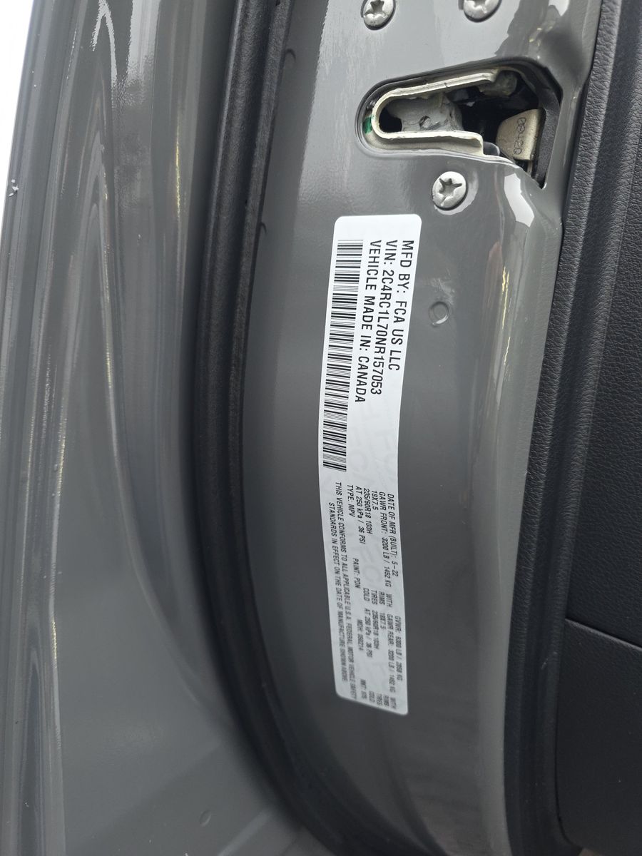 2022 Chrysler Pacifica Hybrid Touring L FWD