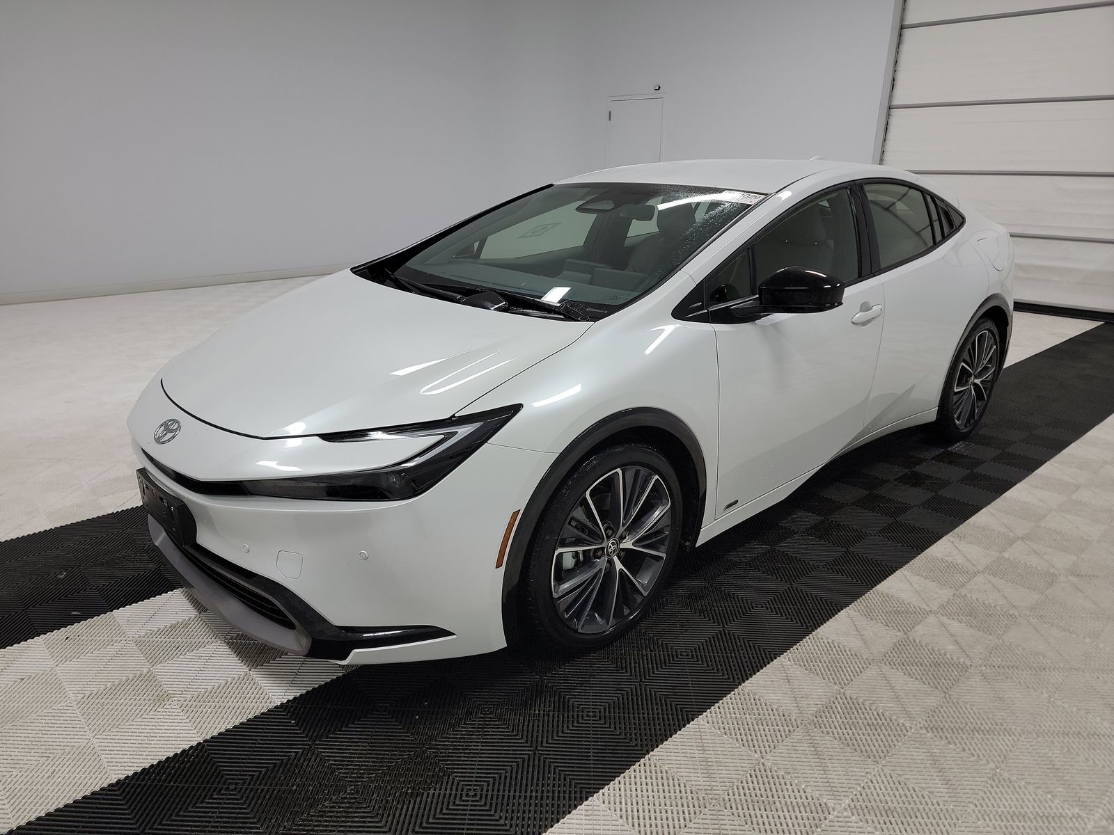 2024 Toyota Prius XLE AWD