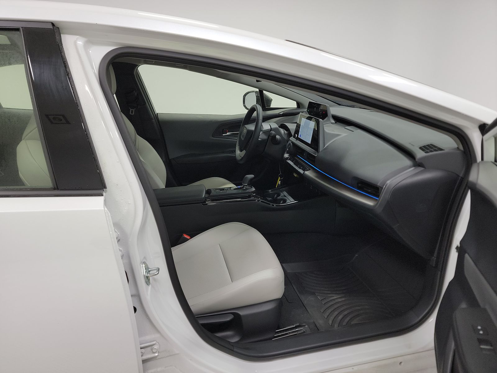 2024 Toyota Prius XLE AWD