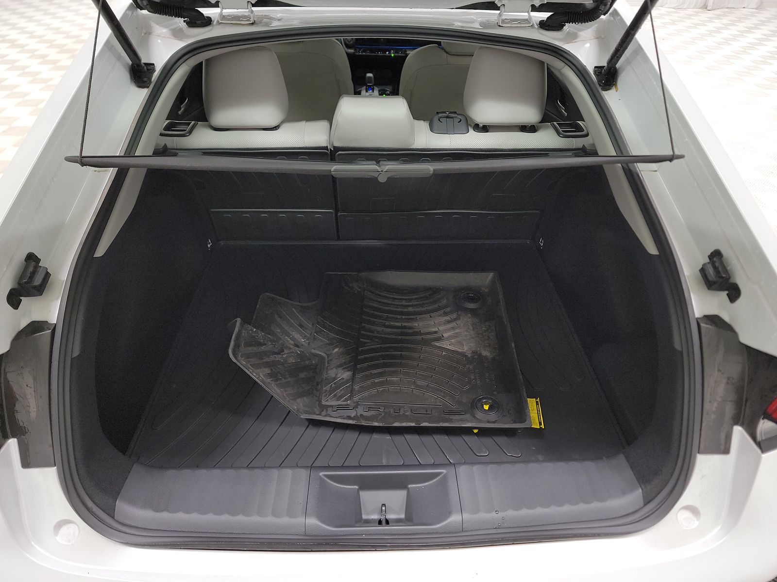 2024 Toyota Prius XLE AWD