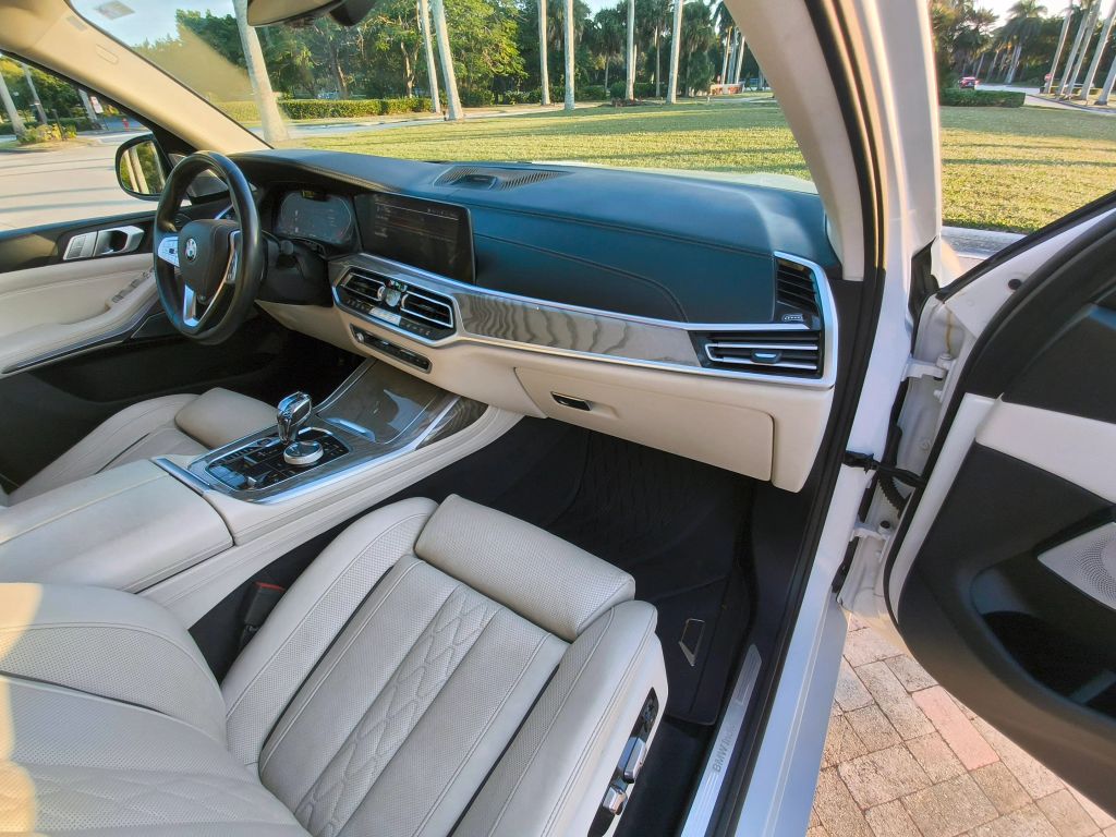 2019 BMW X7 xDrive50i AWD