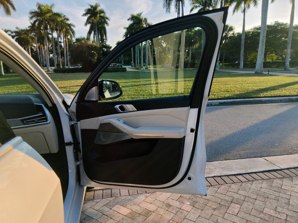 2019 BMW X7 xDrive50i AWD