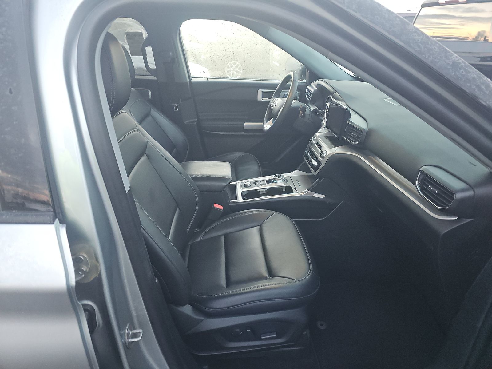 2023 Ford Explorer XLT AWD