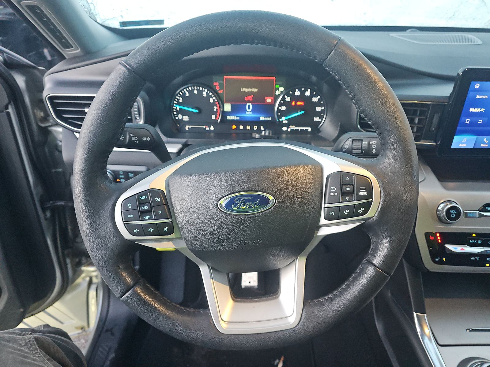 2023 Ford Explorer XLT AWD