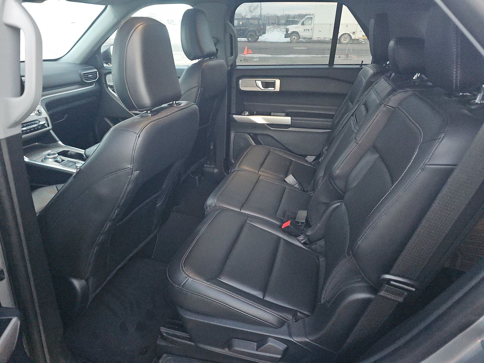 2023 Ford Explorer XLT AWD