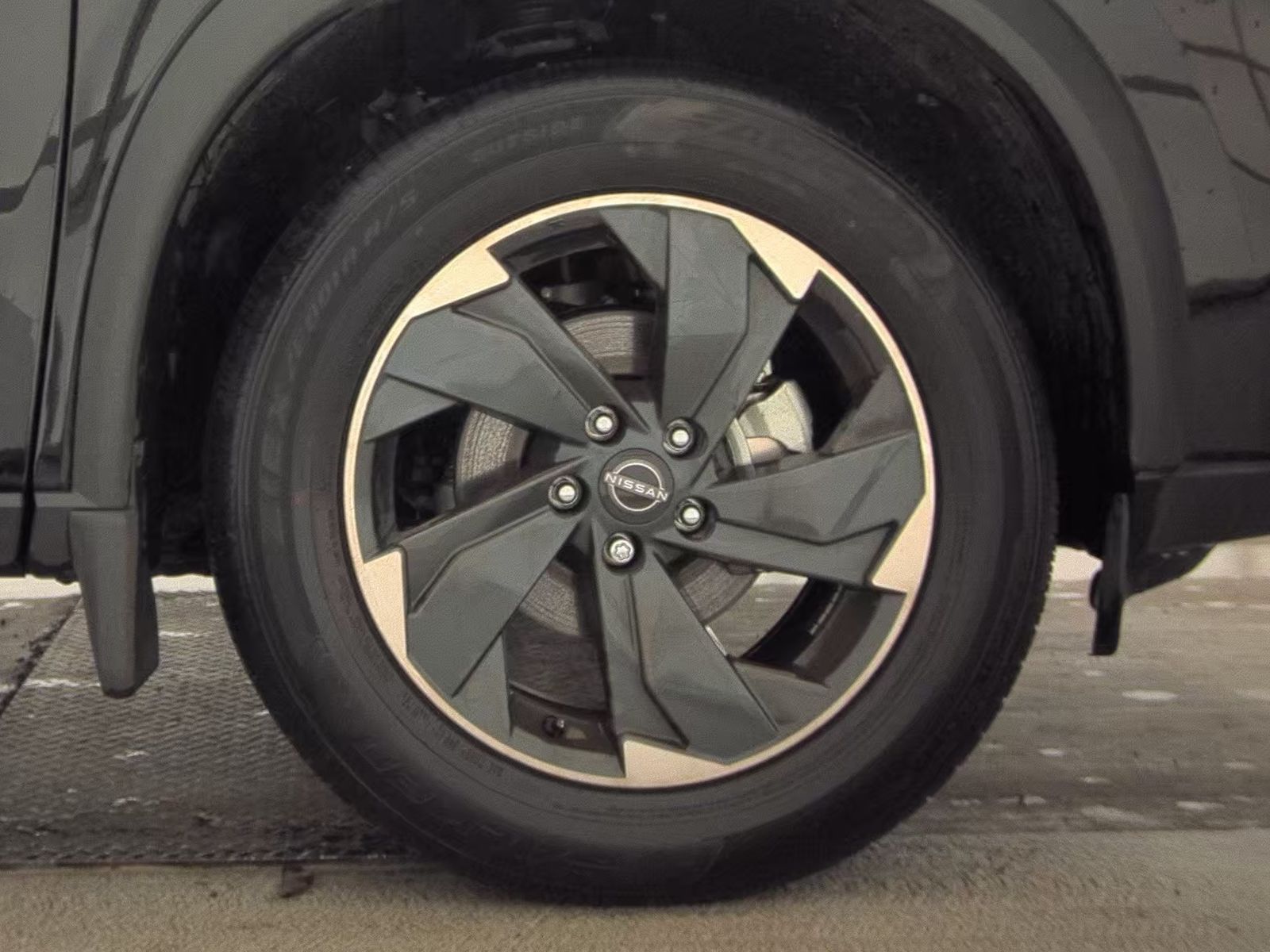 2024 Nissan Rogue SV FWD