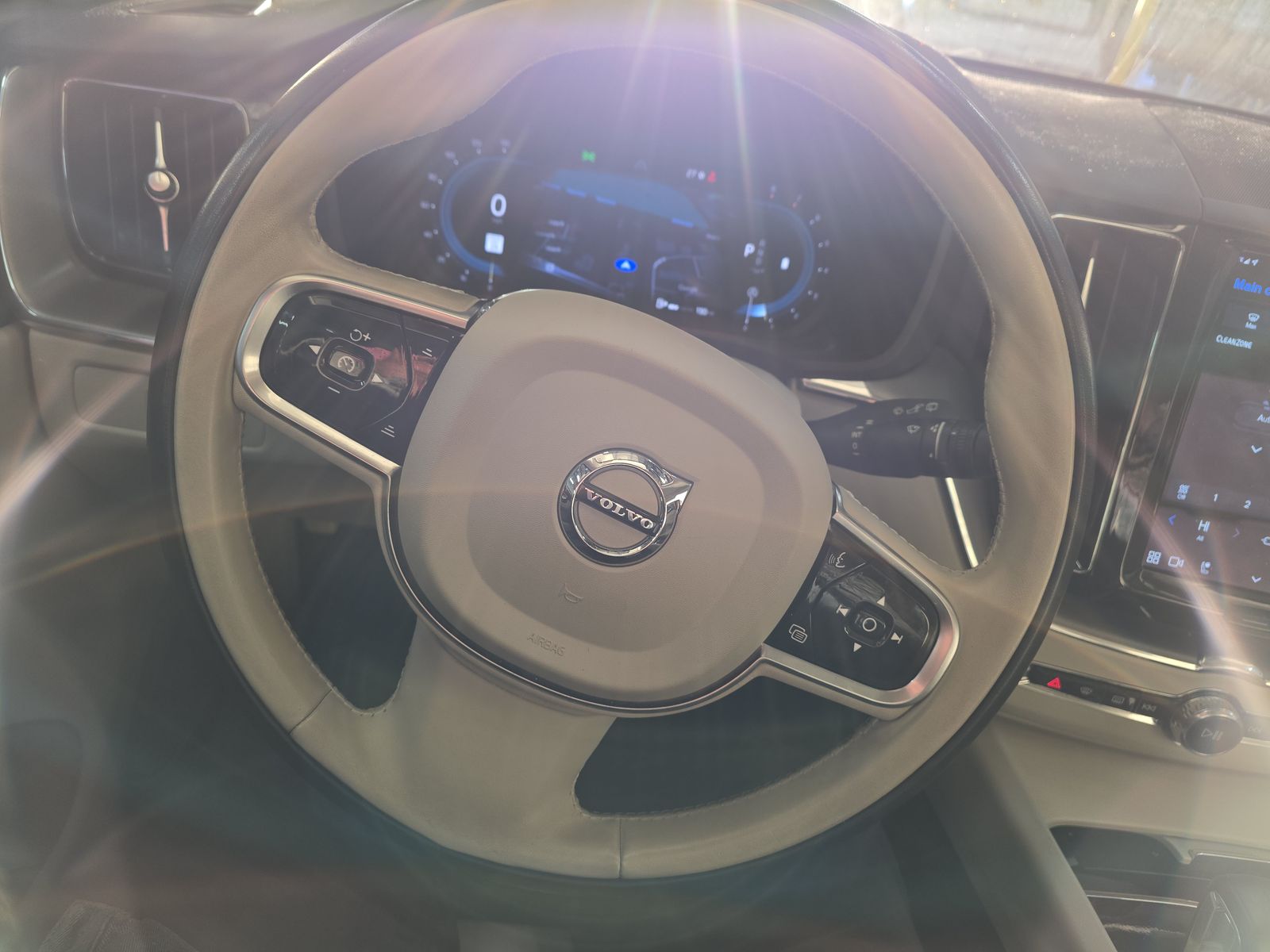 2023 Volvo XC60 B5 Core AWD