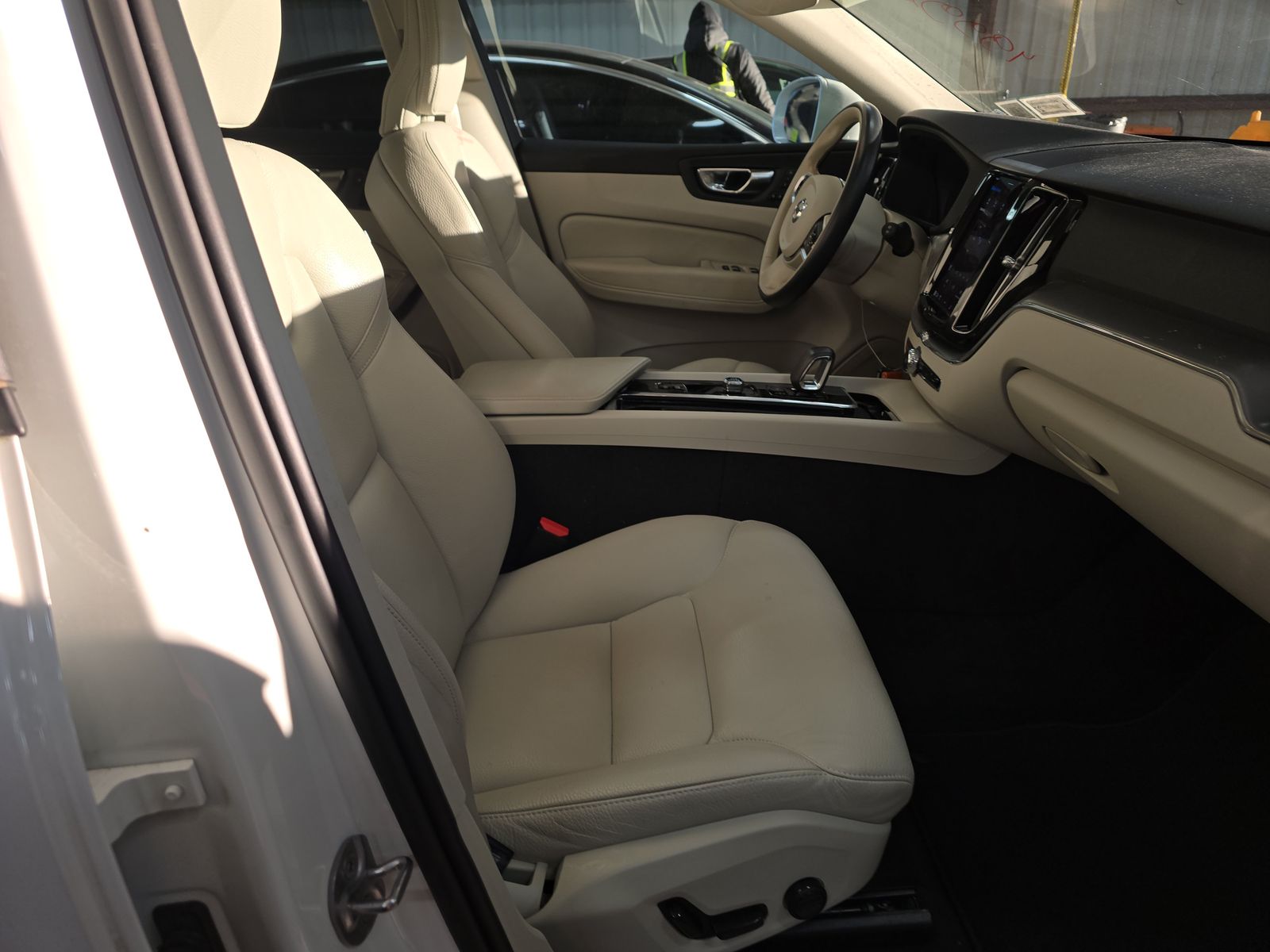 2023 Volvo XC60 B5 Core AWD