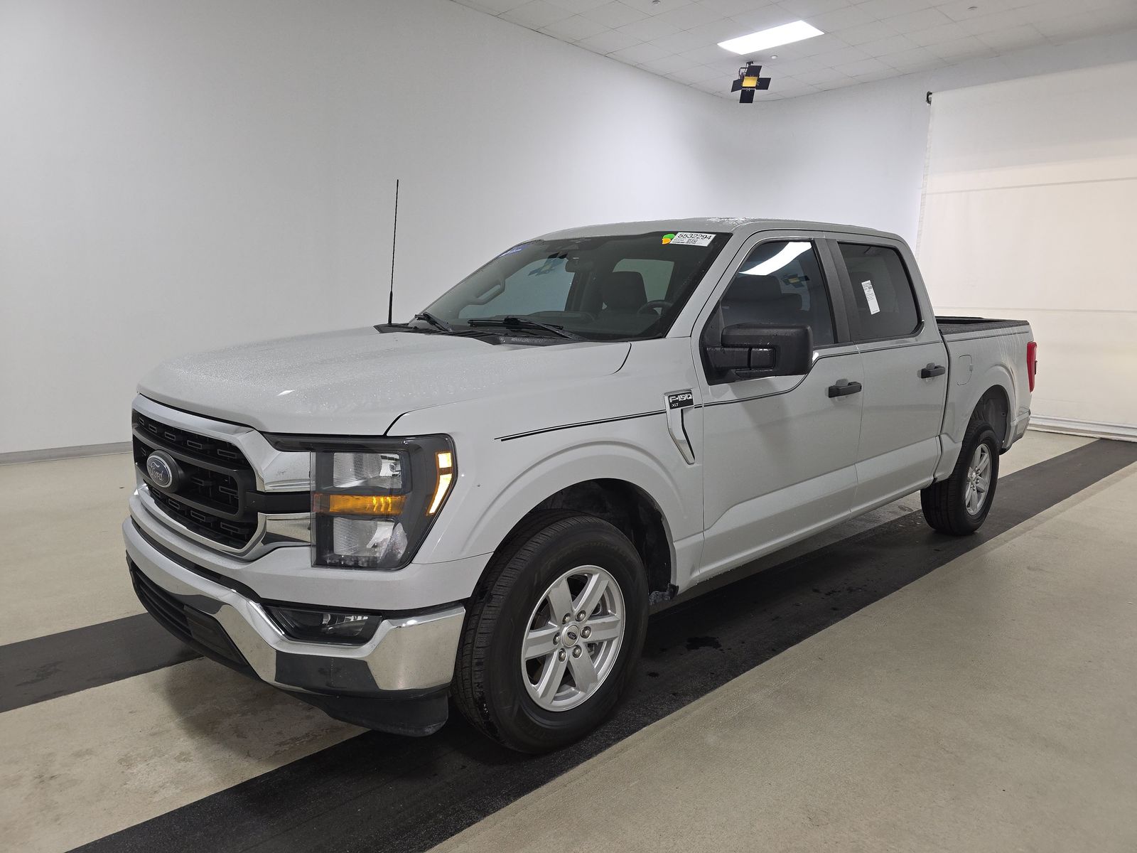 2023 Ford F-150 XLT RWD