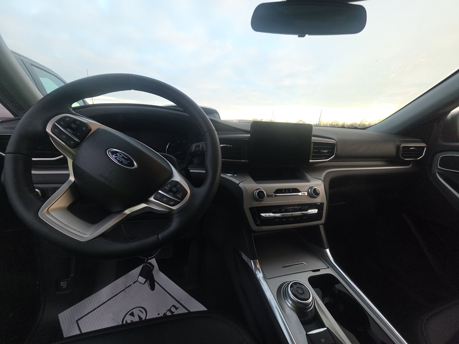 2023 Ford Explorer XLT AWD