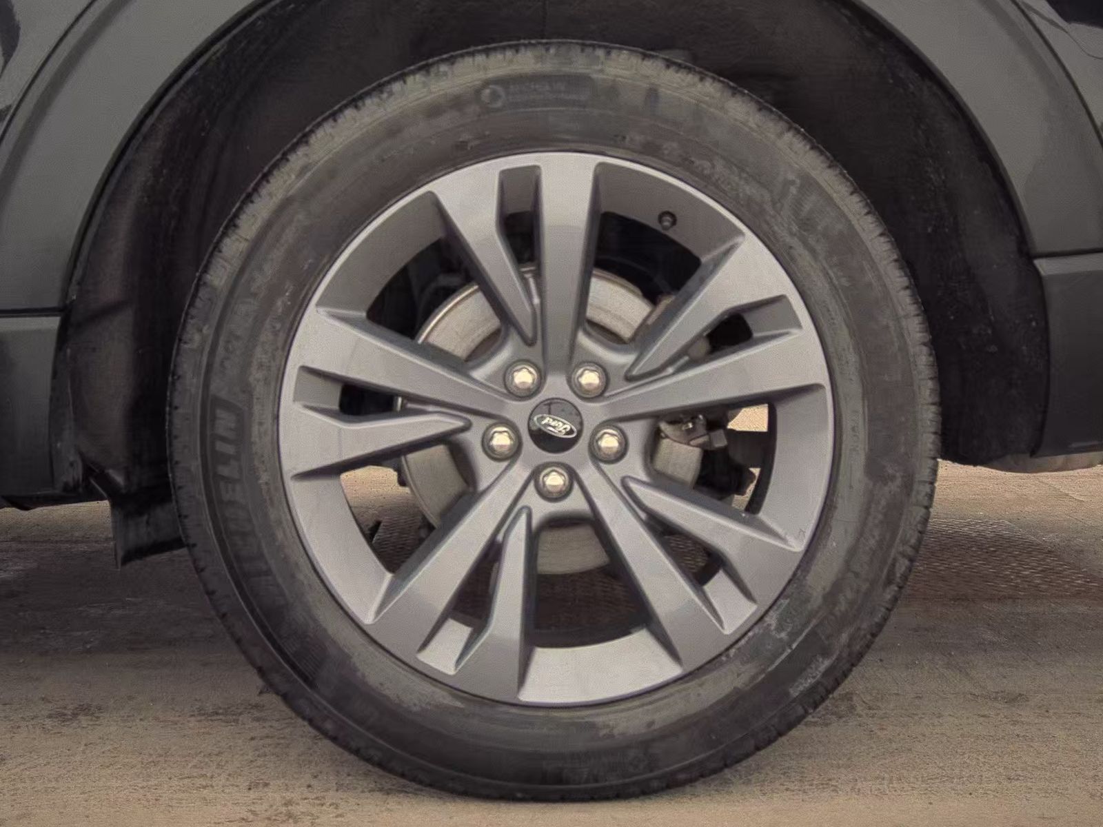 2023 Ford Explorer XLT AWD