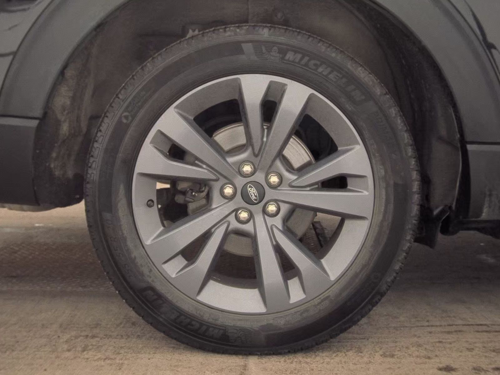 2023 Ford Explorer XLT AWD