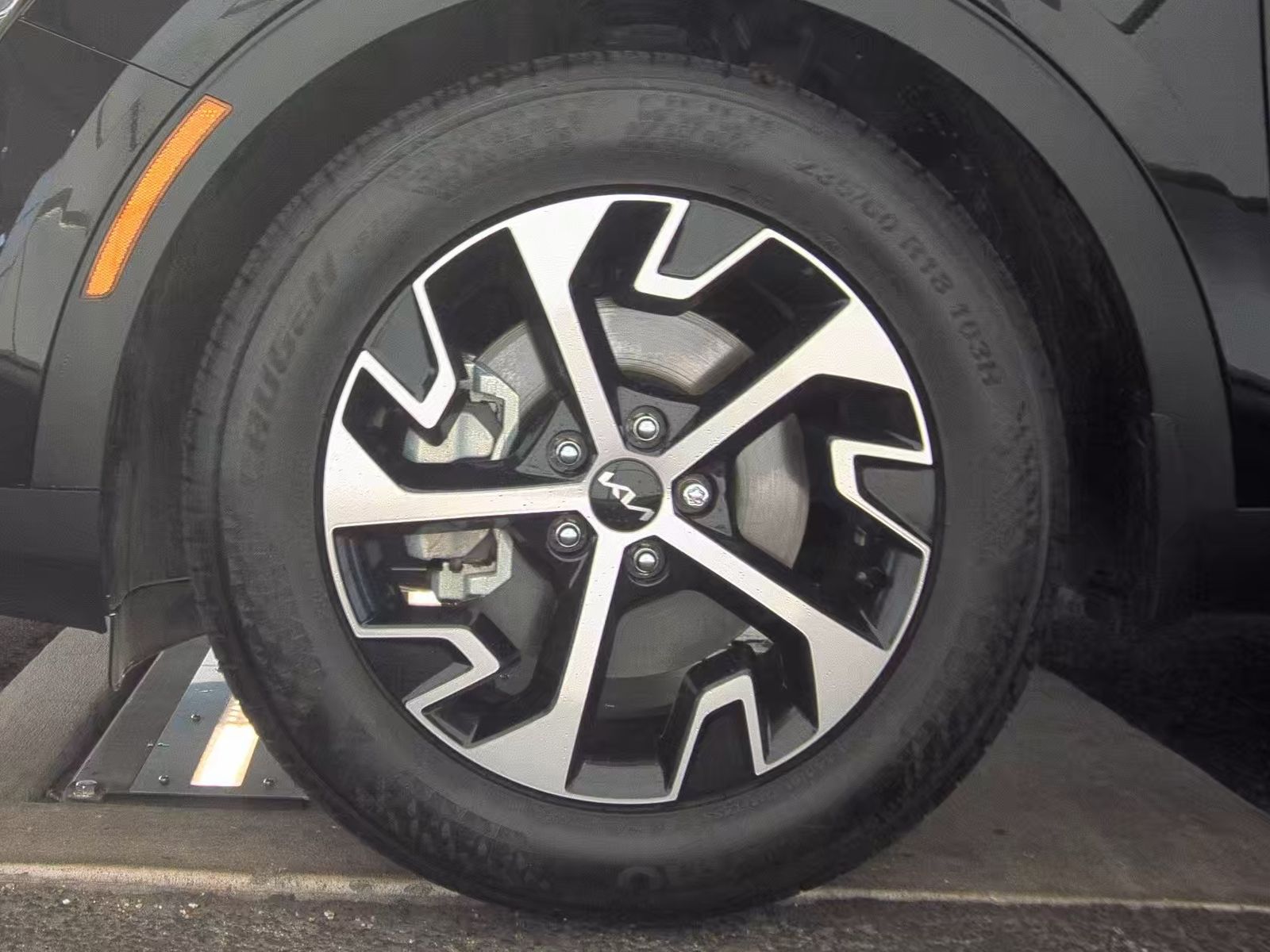 2025 Kia Sportage EX FWD