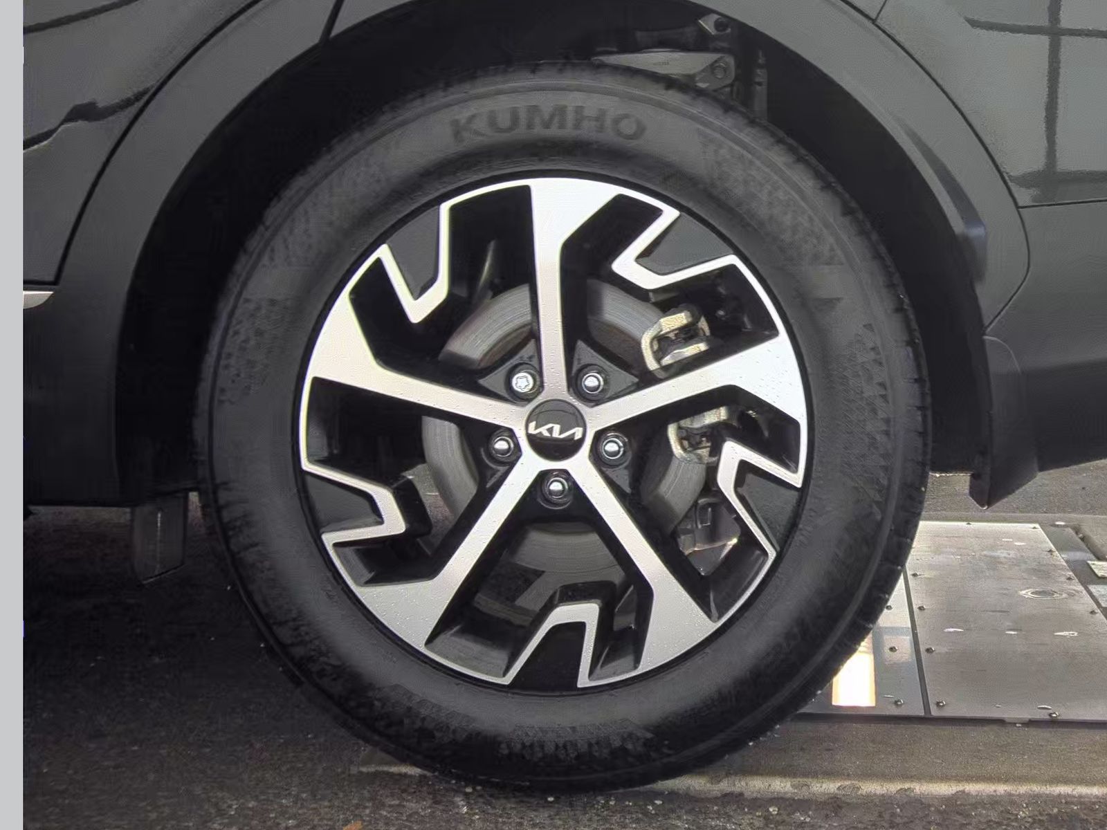 2025 Kia Sportage EX FWD