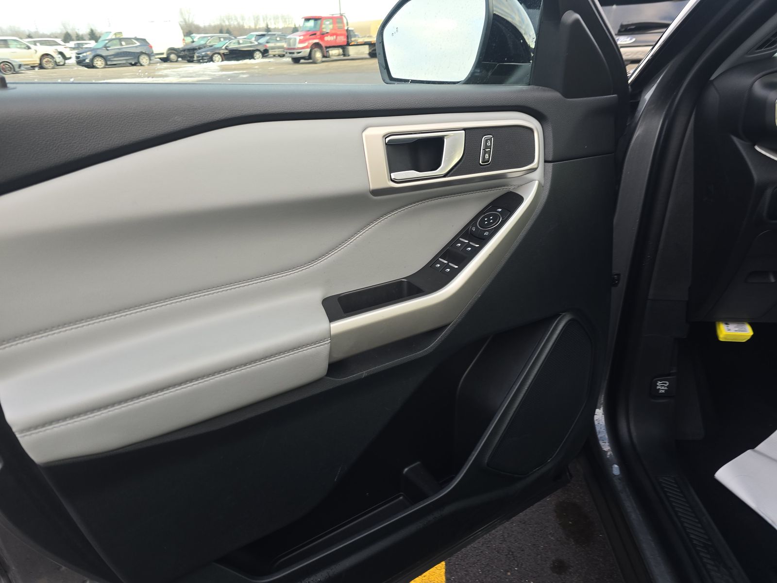 2023 Ford Explorer XLT AWD