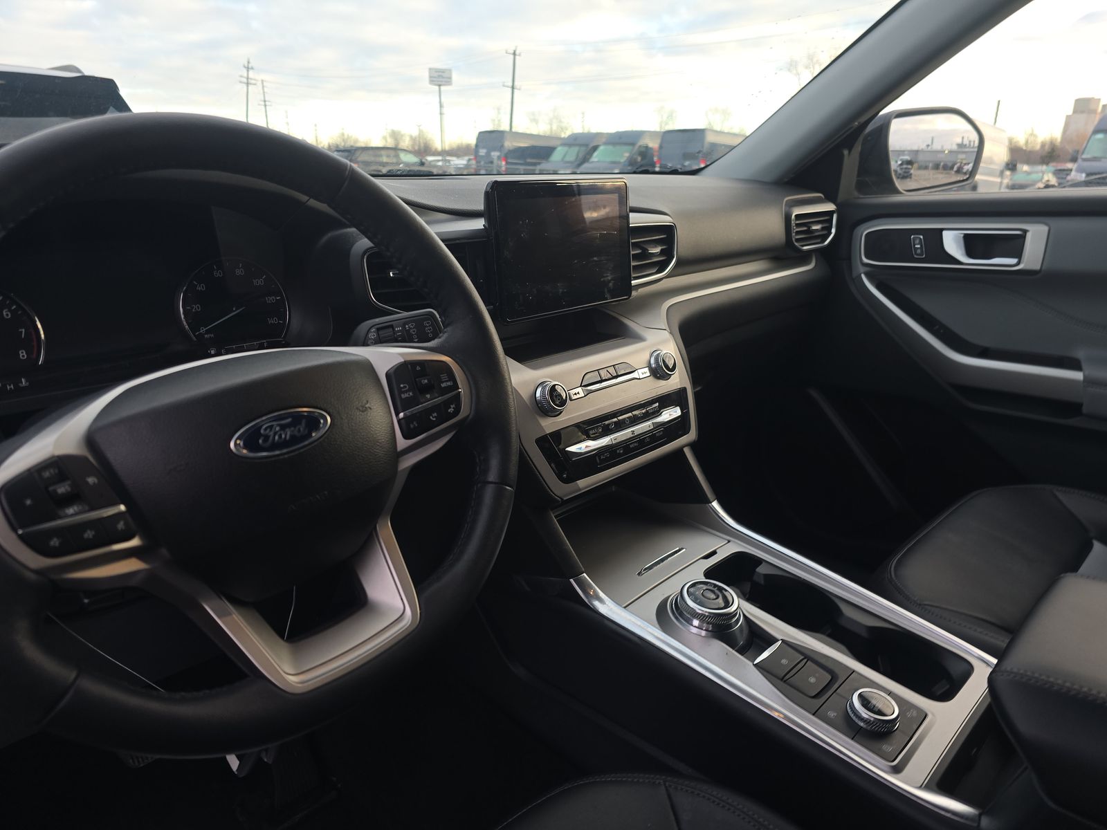 2023 Ford Explorer XLT AWD