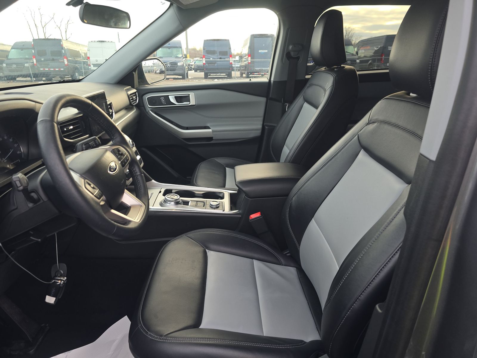 2023 Ford Explorer XLT AWD