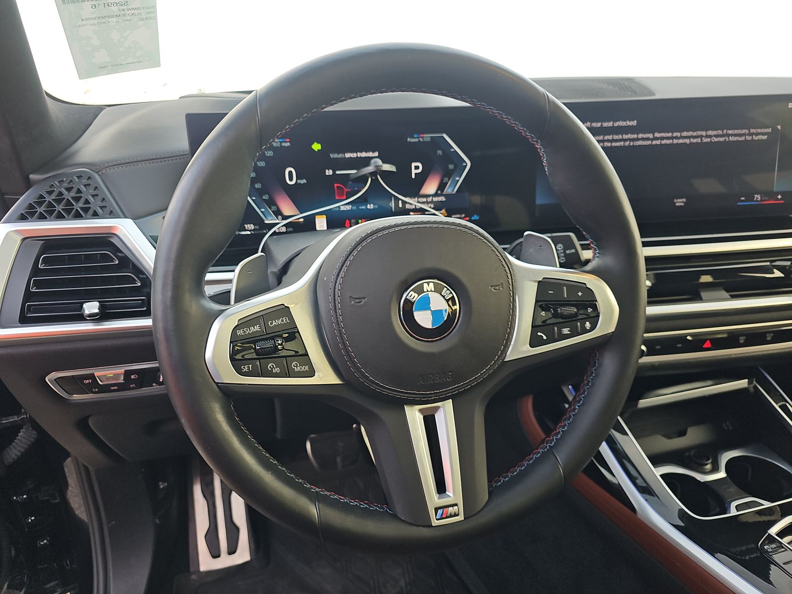 2023 BMW X7 M60i AWD