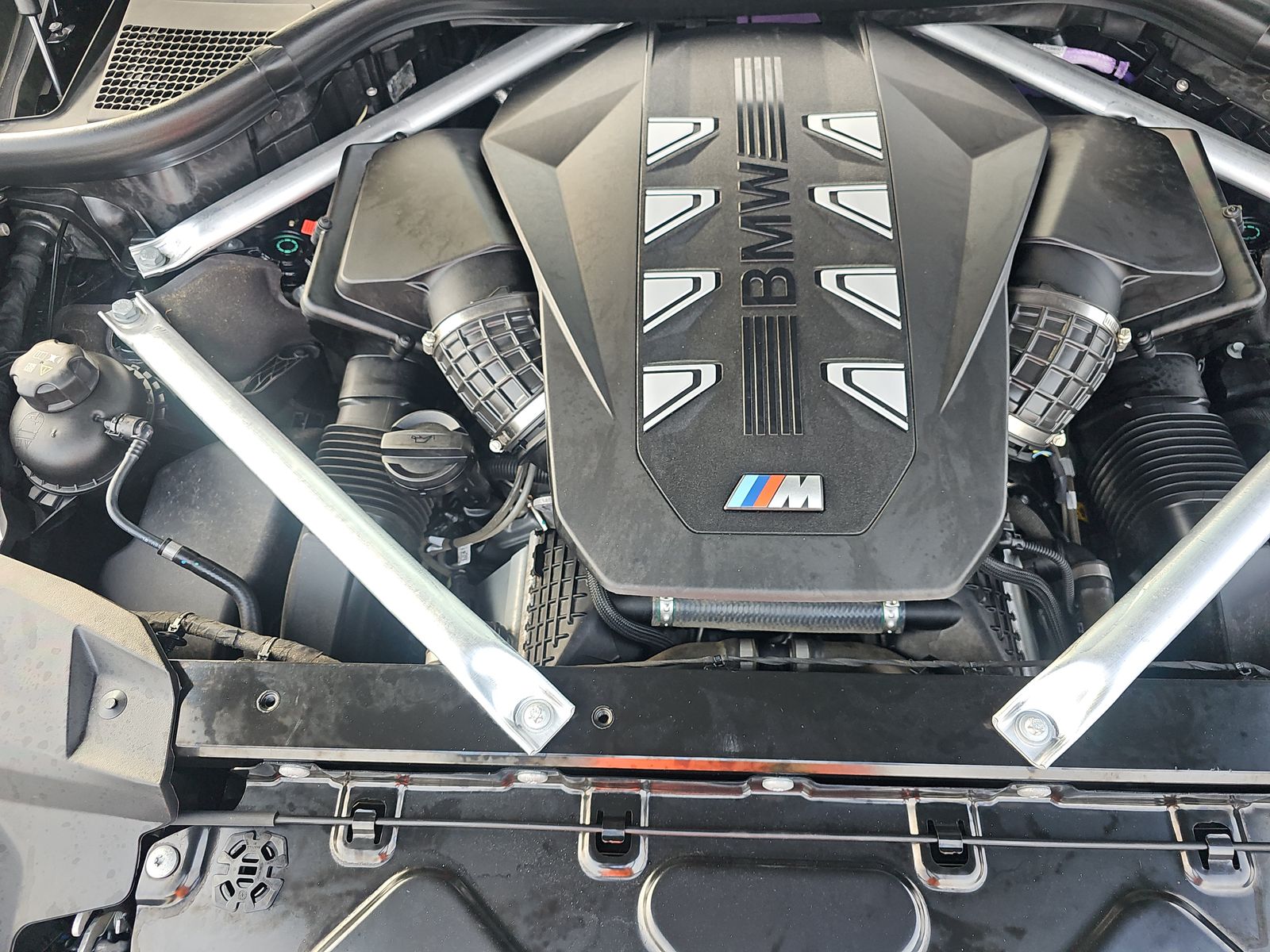 2023 BMW X7 M60i AWD