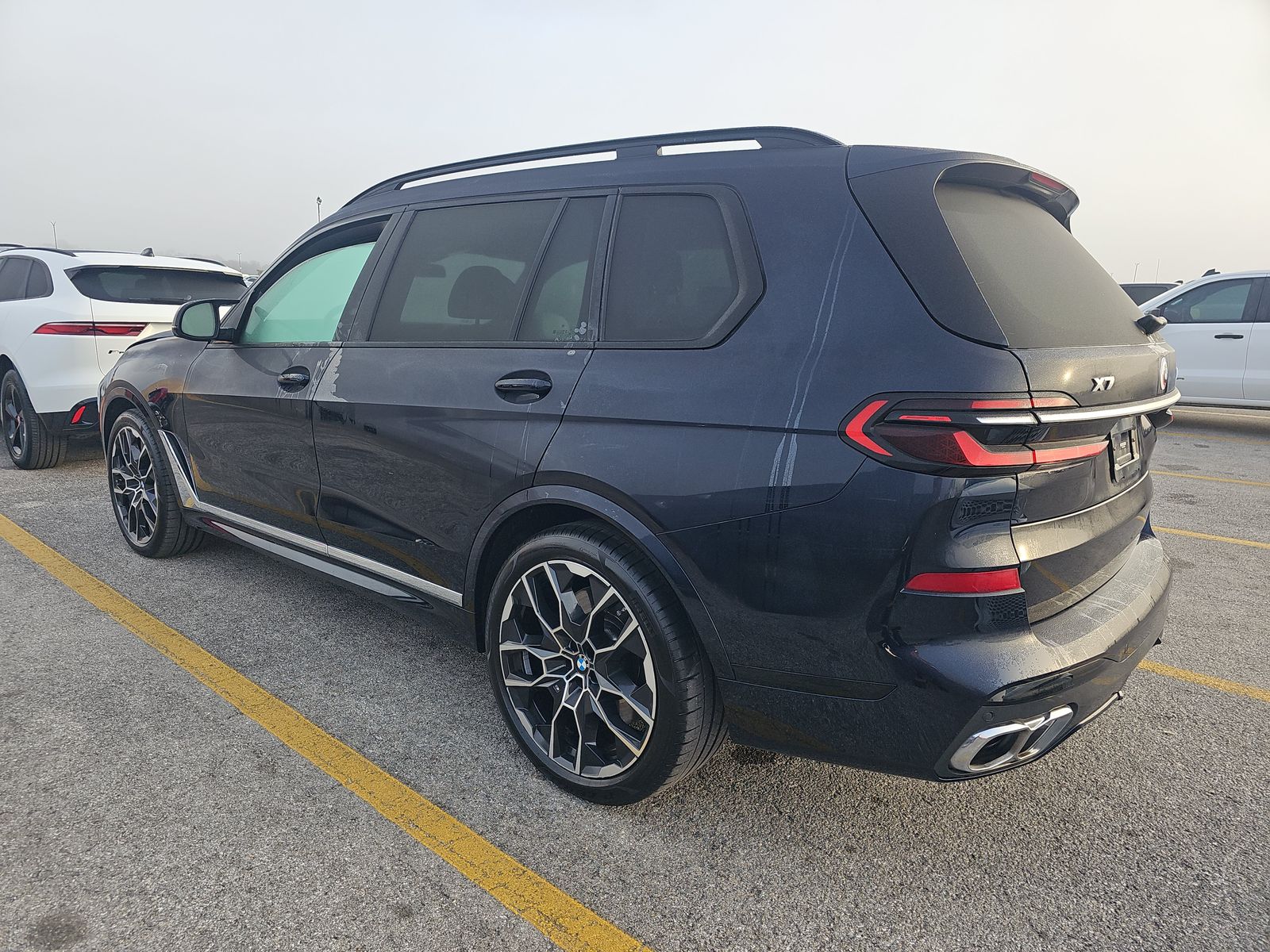 2023 BMW X7 M60i AWD