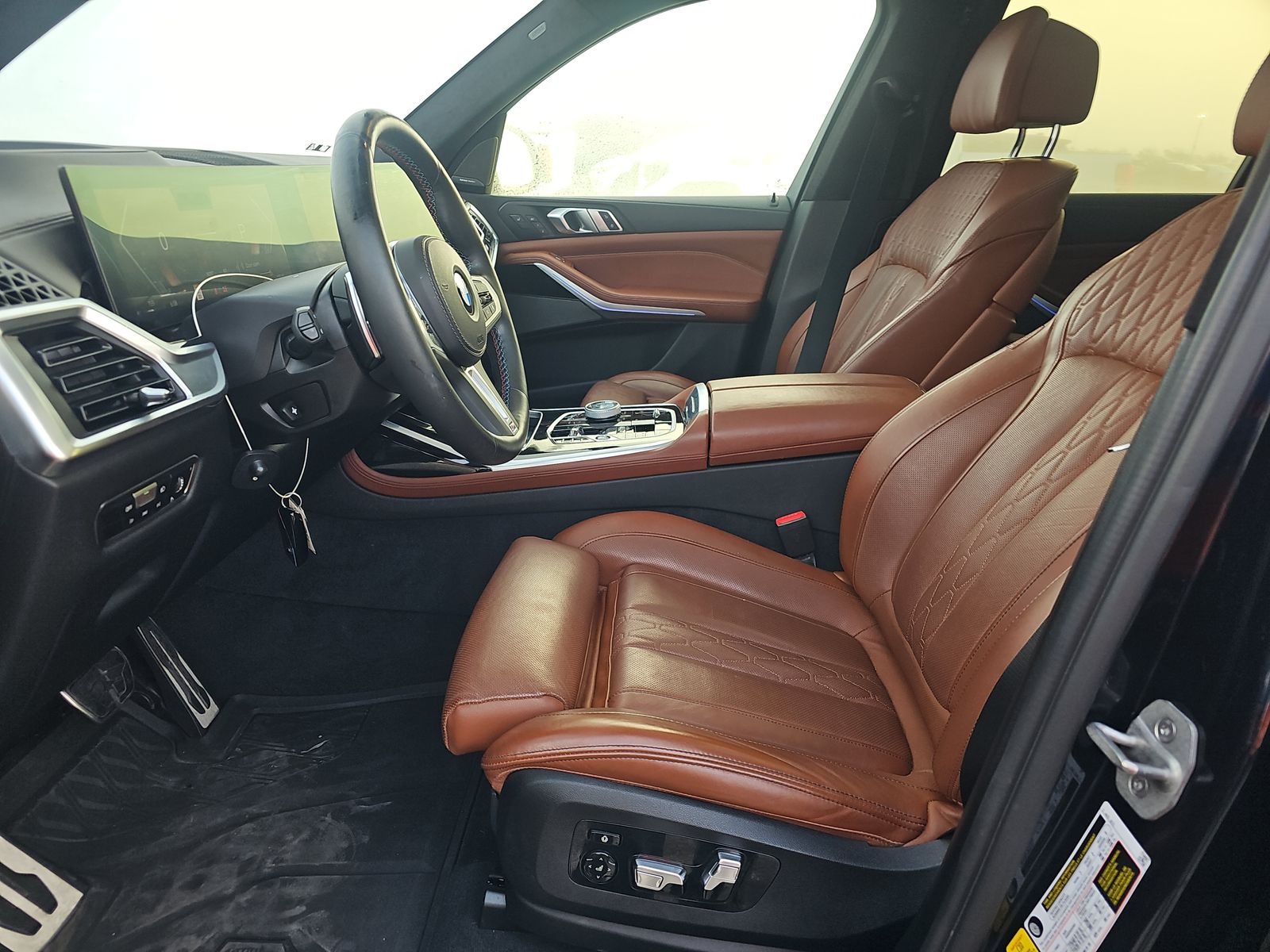 2023 BMW X7 M60i AWD