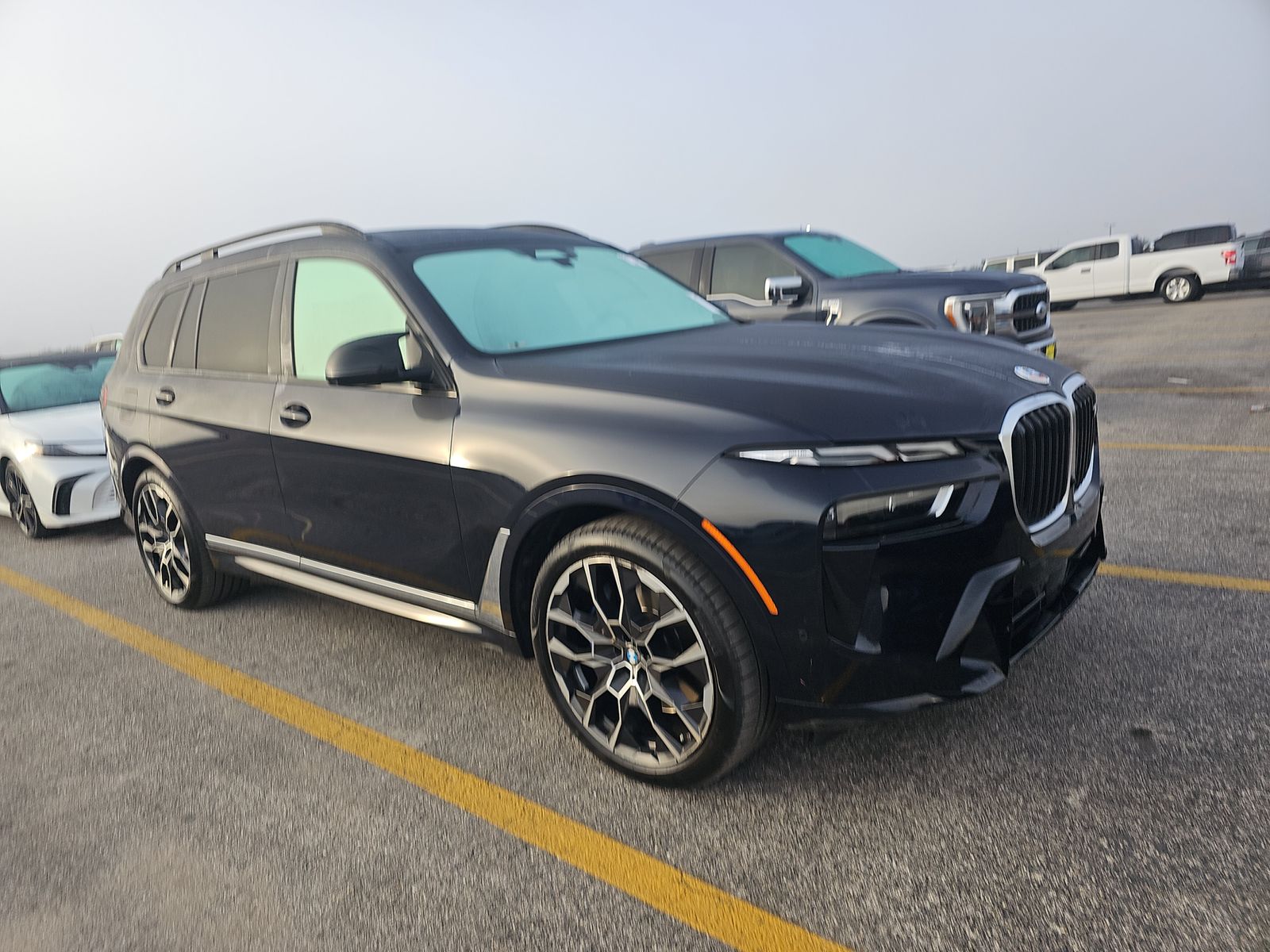 2023 BMW X7 M60i AWD