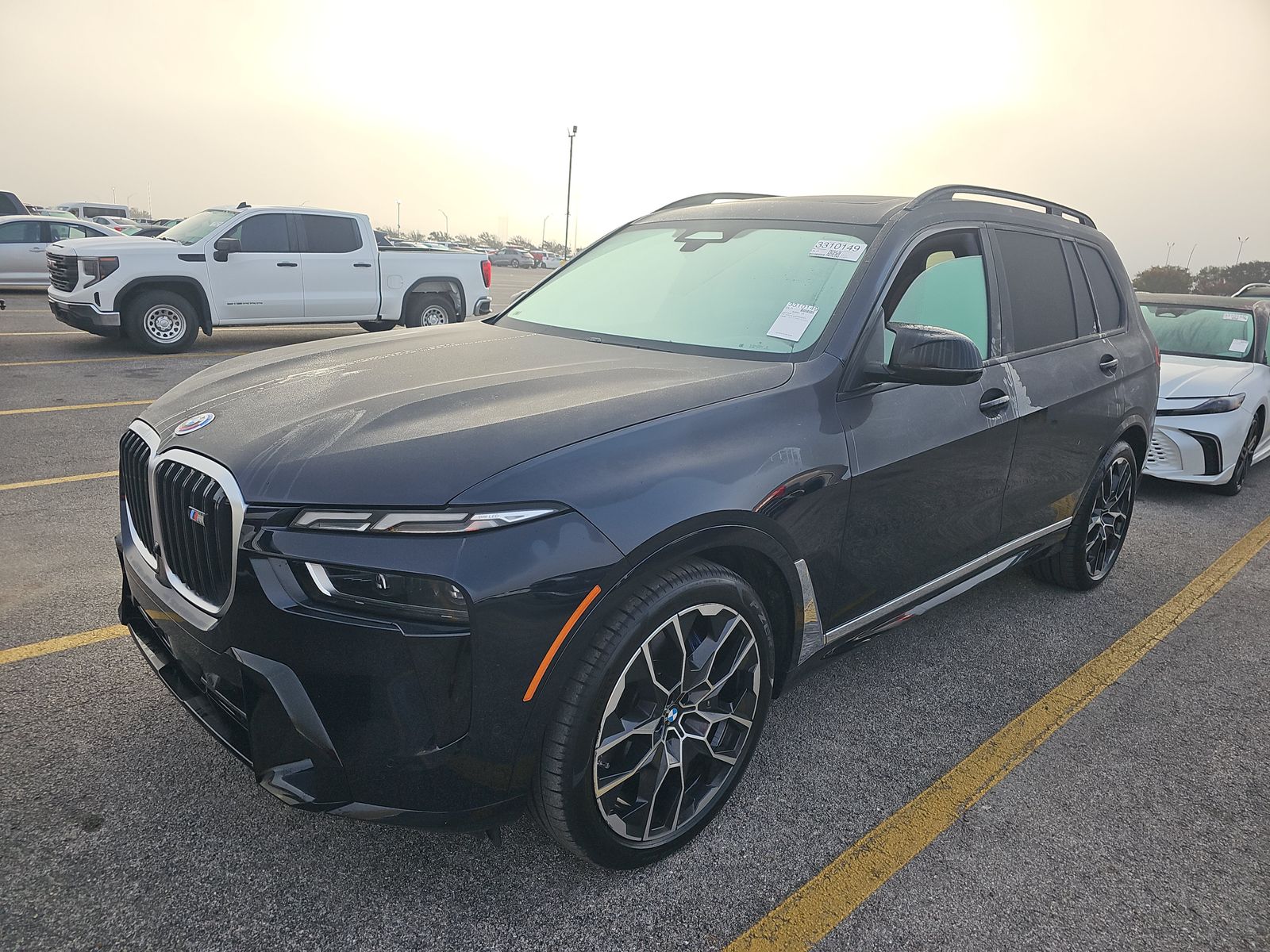 2023 BMW X7 M60i AWD