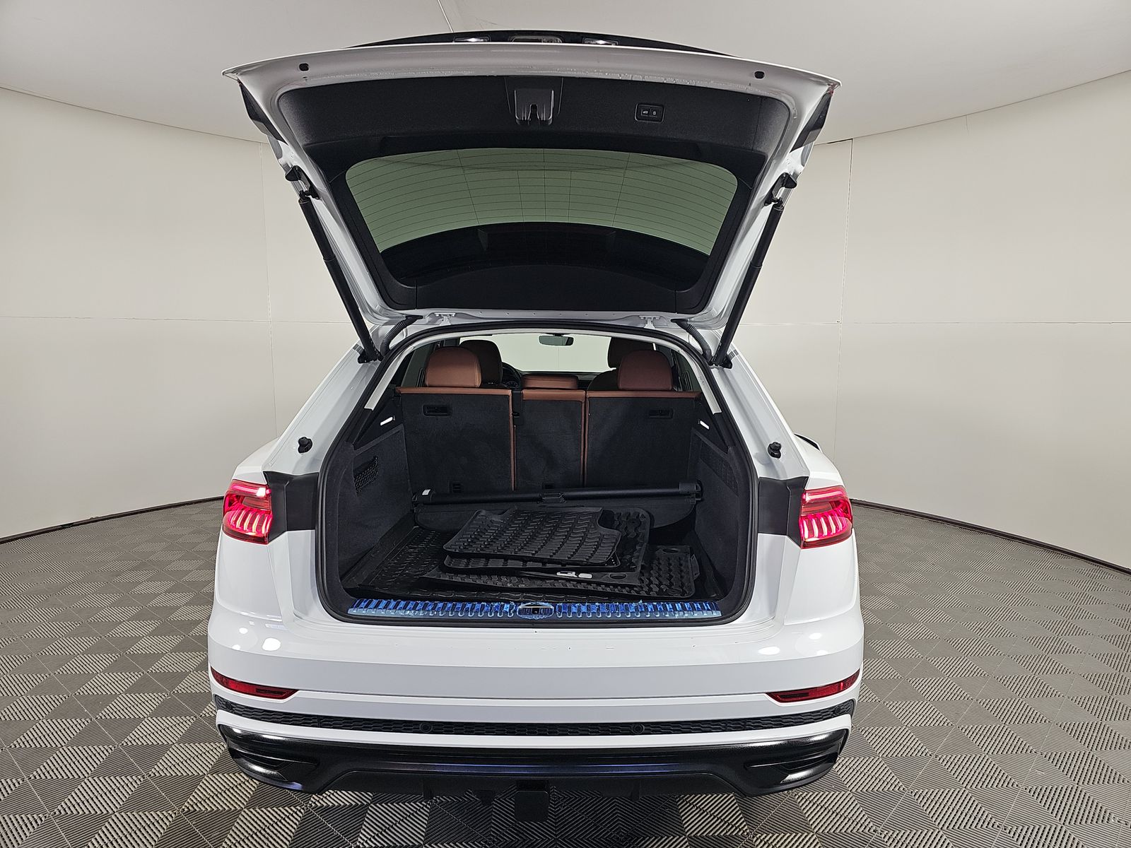 2022 Audi Q8 Premium Plus AWD