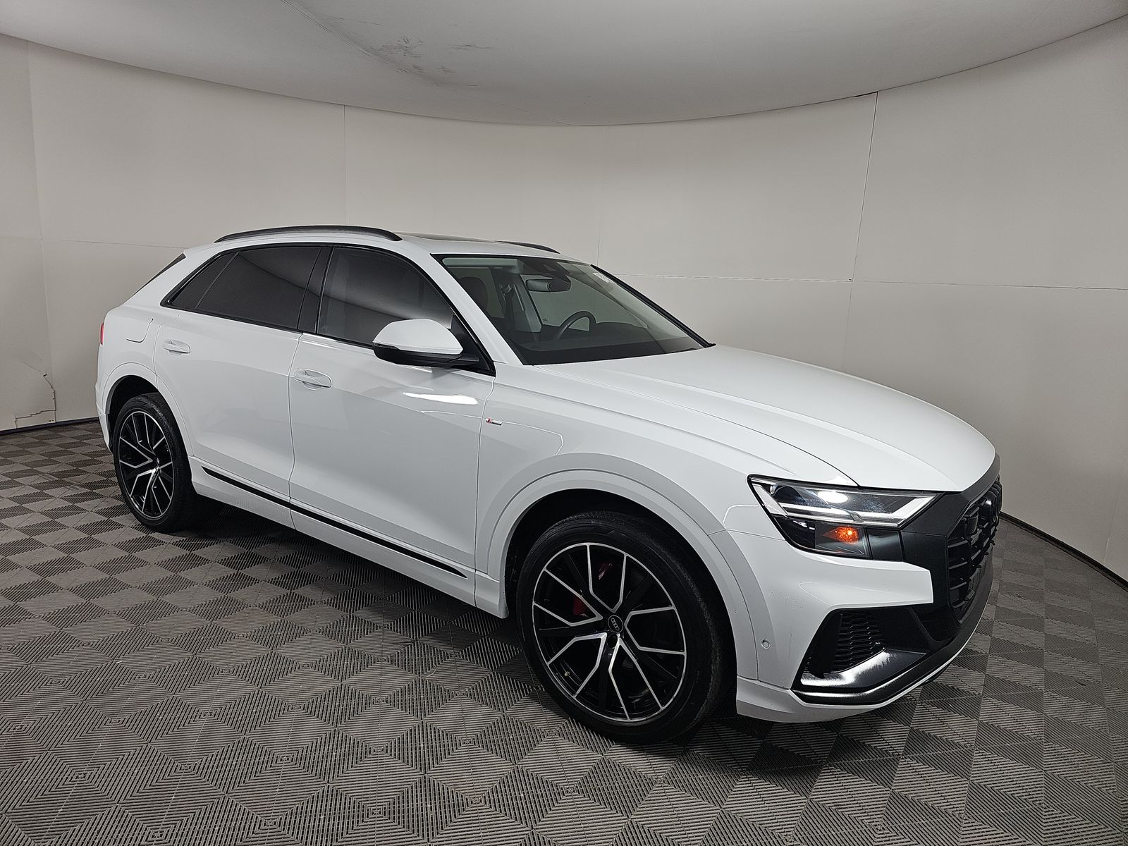 2022 Audi Q8 Premium Plus AWD