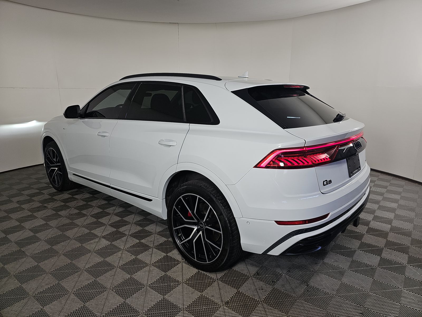 2022 Audi Q8 Premium Plus AWD