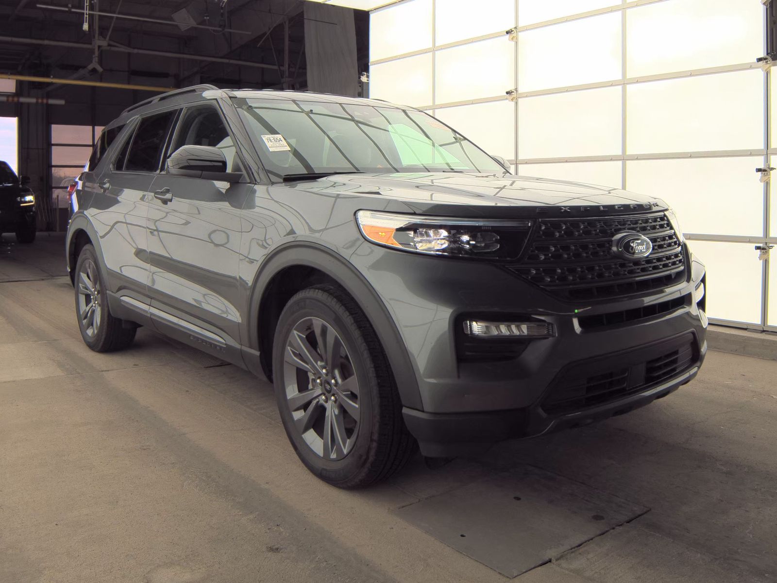 2023 Ford Explorer XLT AWD