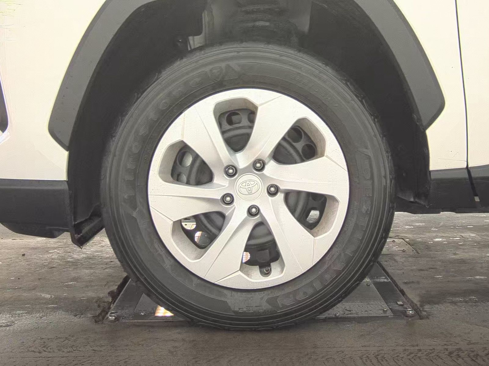 2024 Toyota RAV4 LE AWD