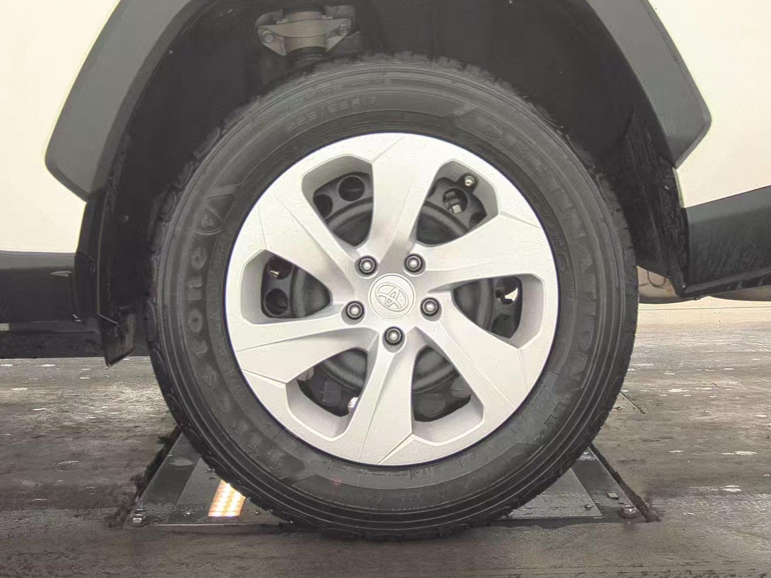 2024 Toyota RAV4 LE AWD