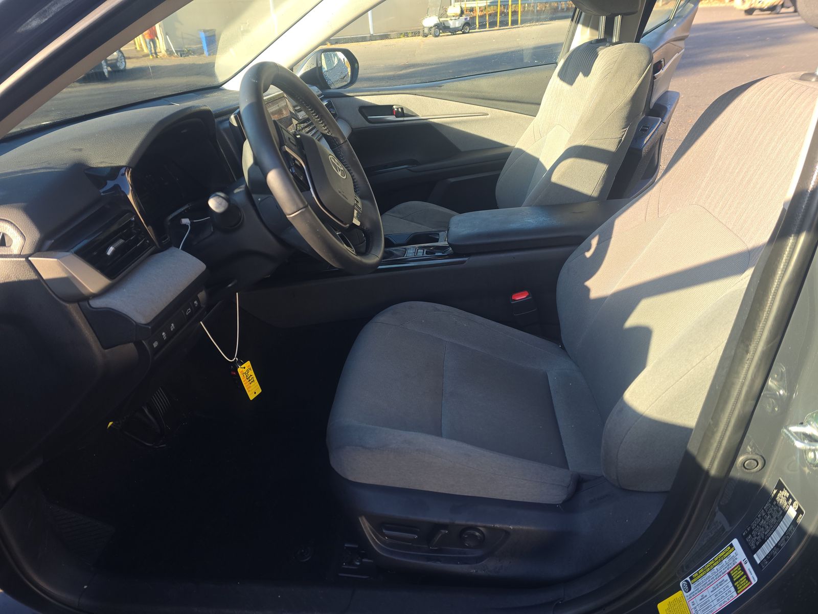 2025 Toyota Camry LE FWD