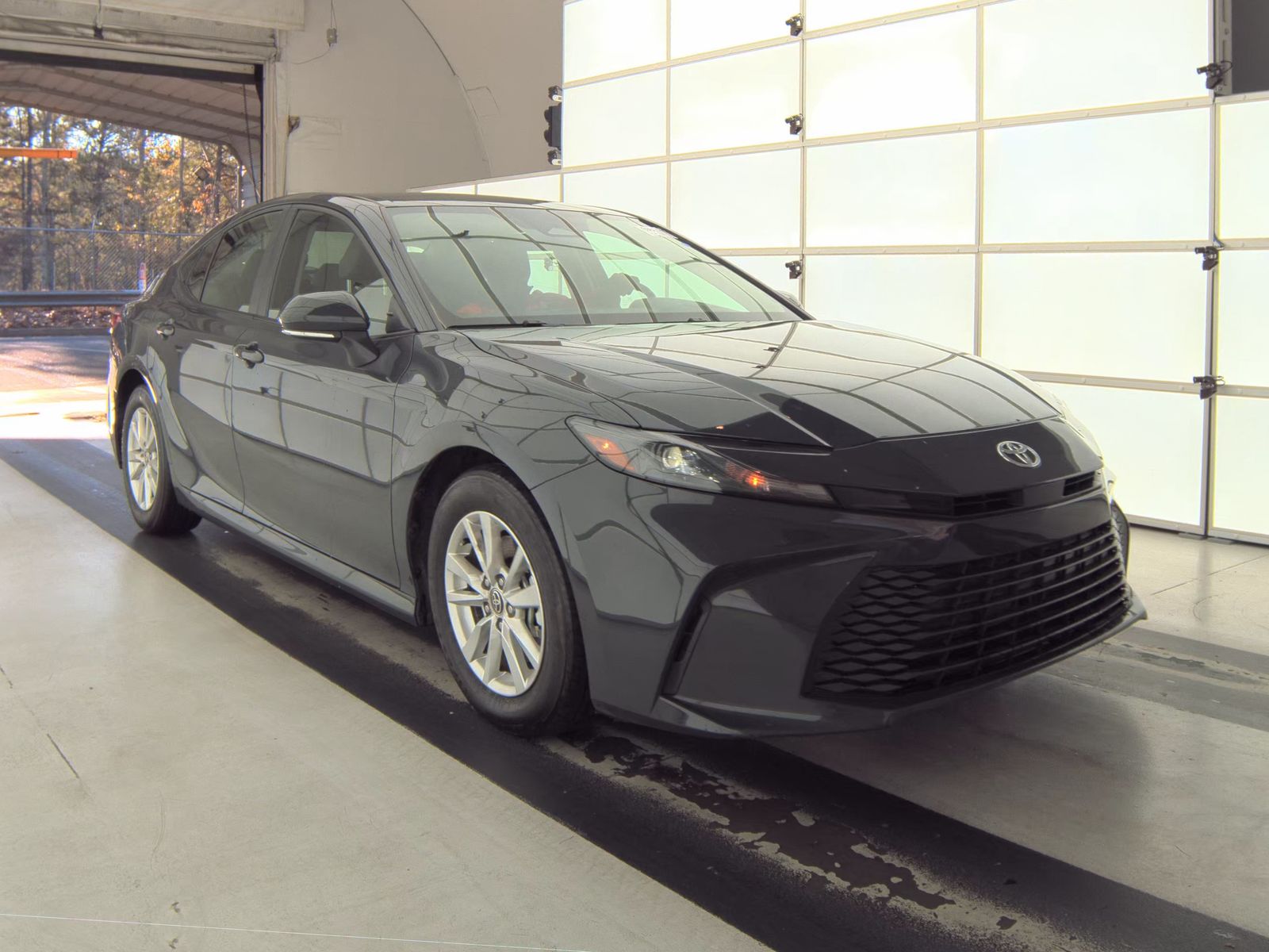 2025 Toyota Camry LE FWD