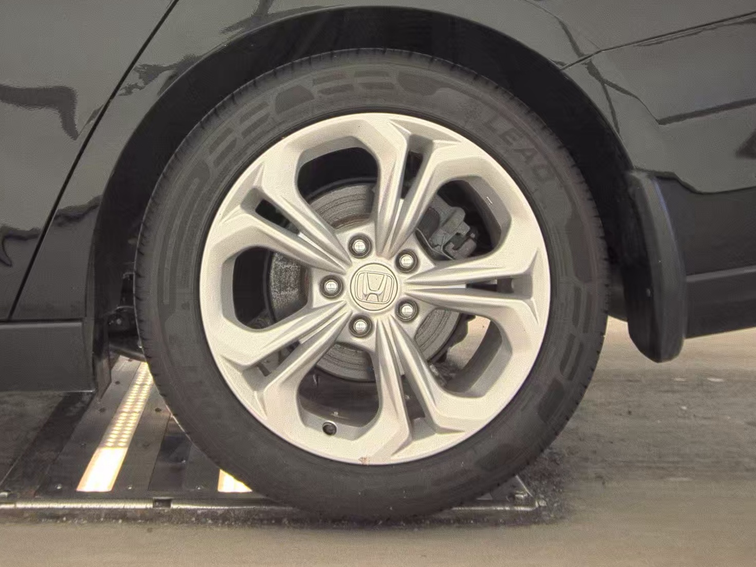 2024 Honda Accord LX FWD