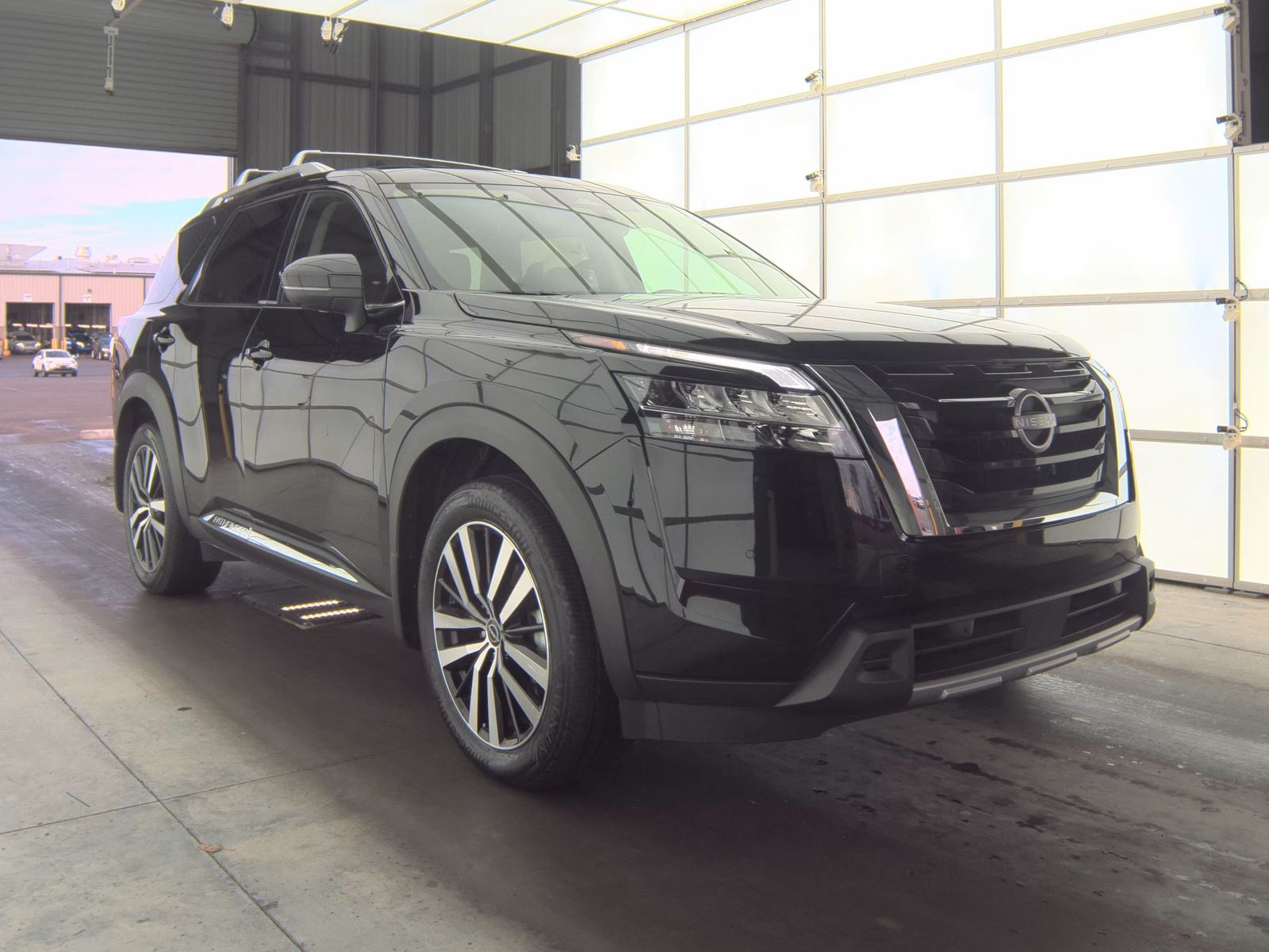 2024 Nissan Pathfinder Platinum AWD