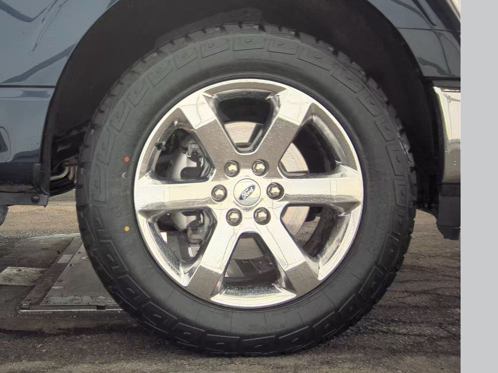 2023 Ford F-150 Hybrid XLT AWD