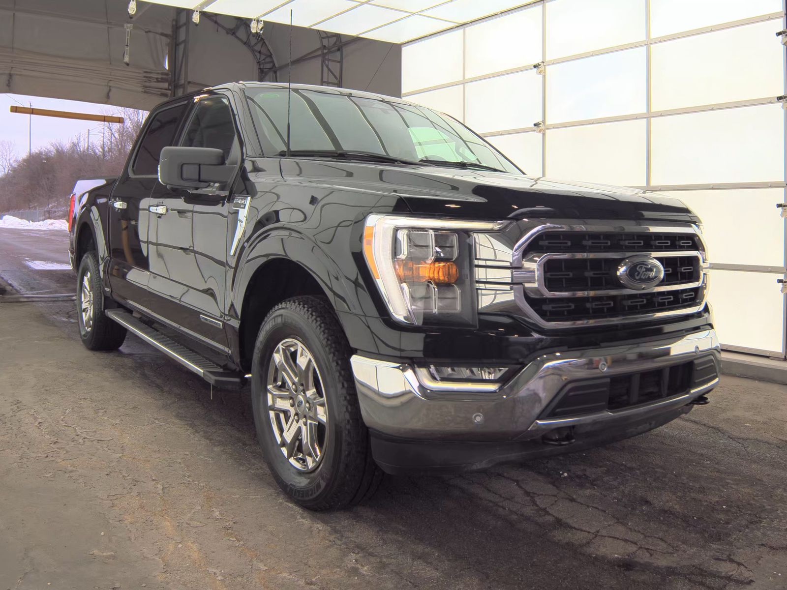 2023 Ford F-150 Hybrid XLT AWD