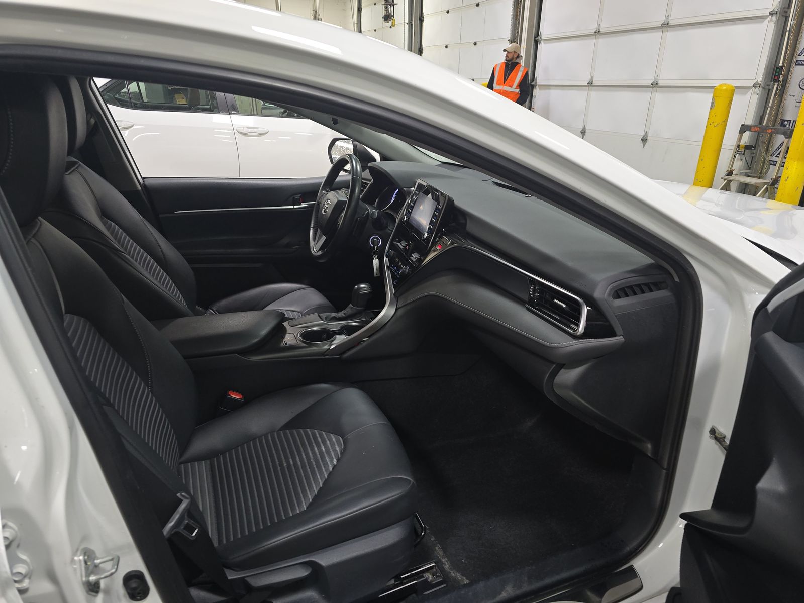 2023 Toyota Camry SE FWD