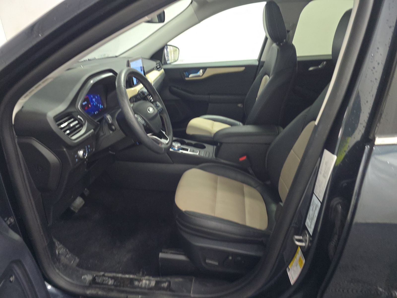 2022 Ford Escape Hybrid Titanium AWD