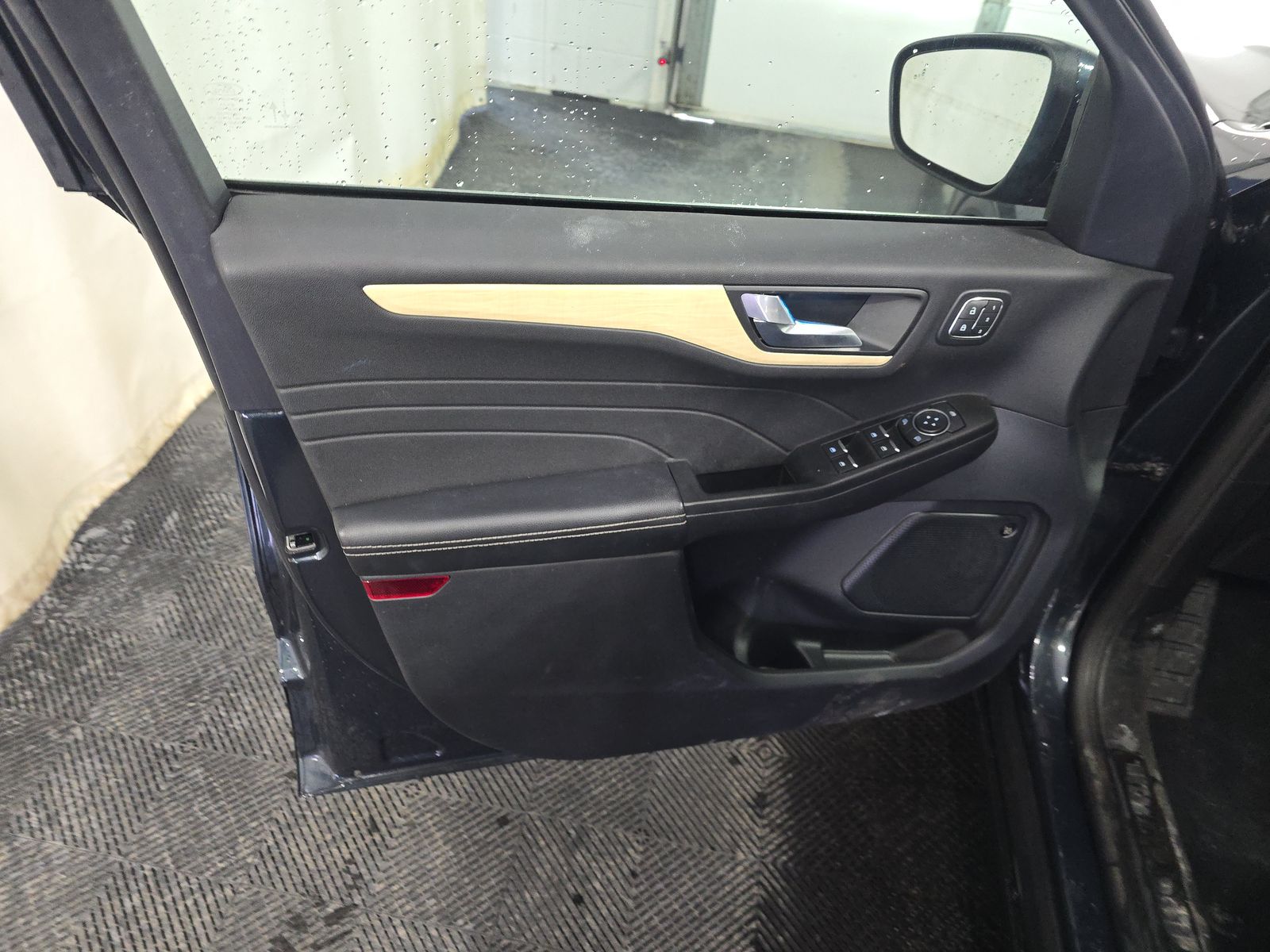 2022 Ford Escape Hybrid Titanium AWD