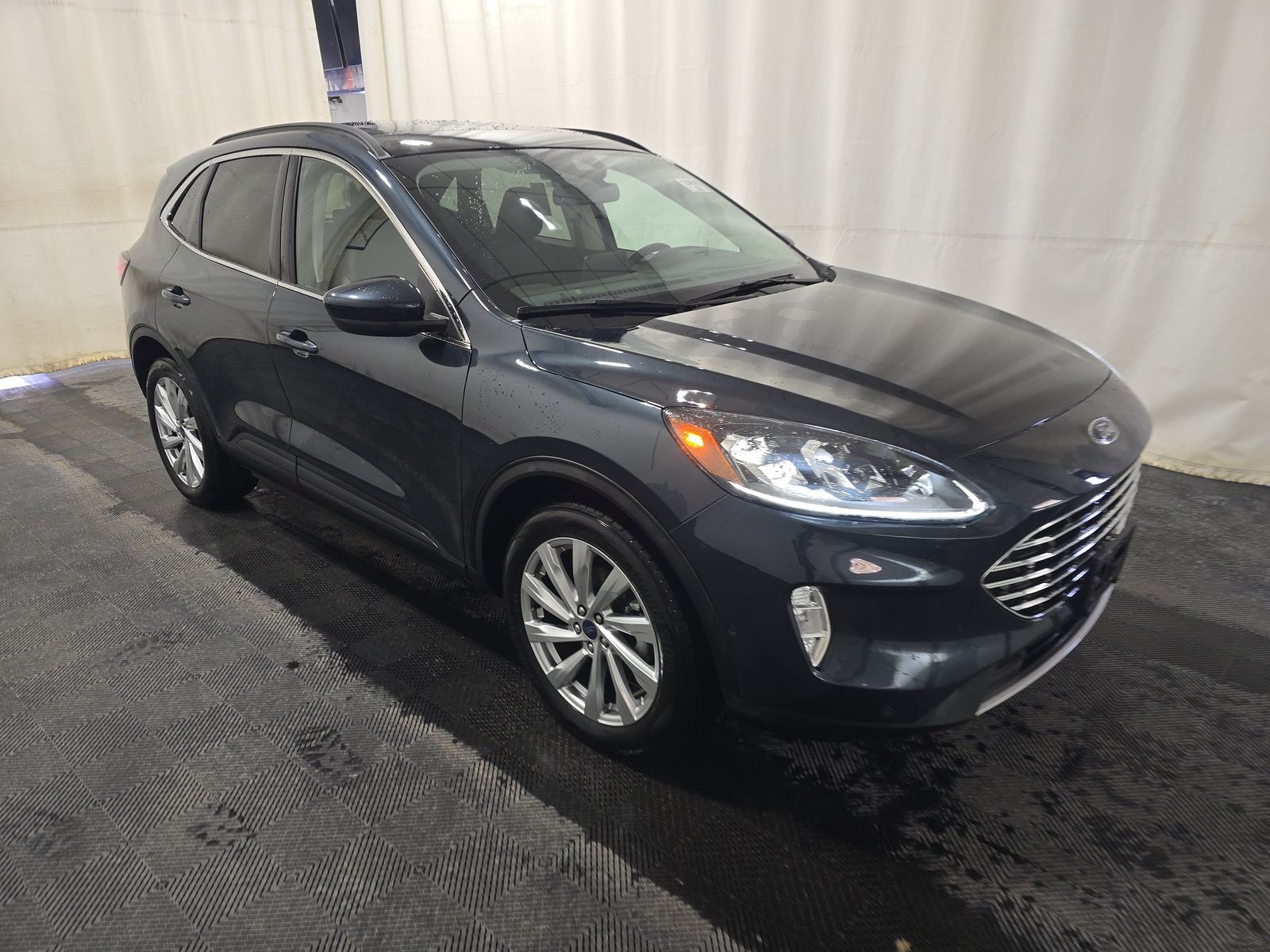 2022 Ford Escape Hybrid Titanium AWD